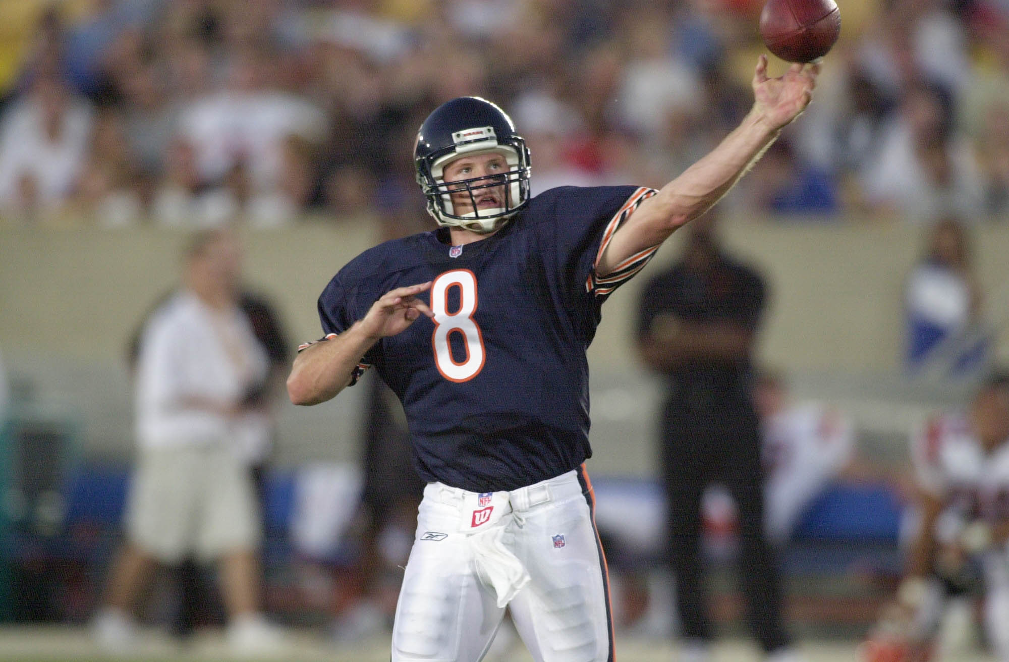 04 Aug 2001:  Cade McNown #8 of the Chicago Bears looks for the open man during the NFL pre-season game against the Cincinnati Bengals at Soldier Field in Chicago, IL. The Bears defeated the Bengals 16-13 in overtime. DIGITAL IMAGE Mandatory Credit: Jonat