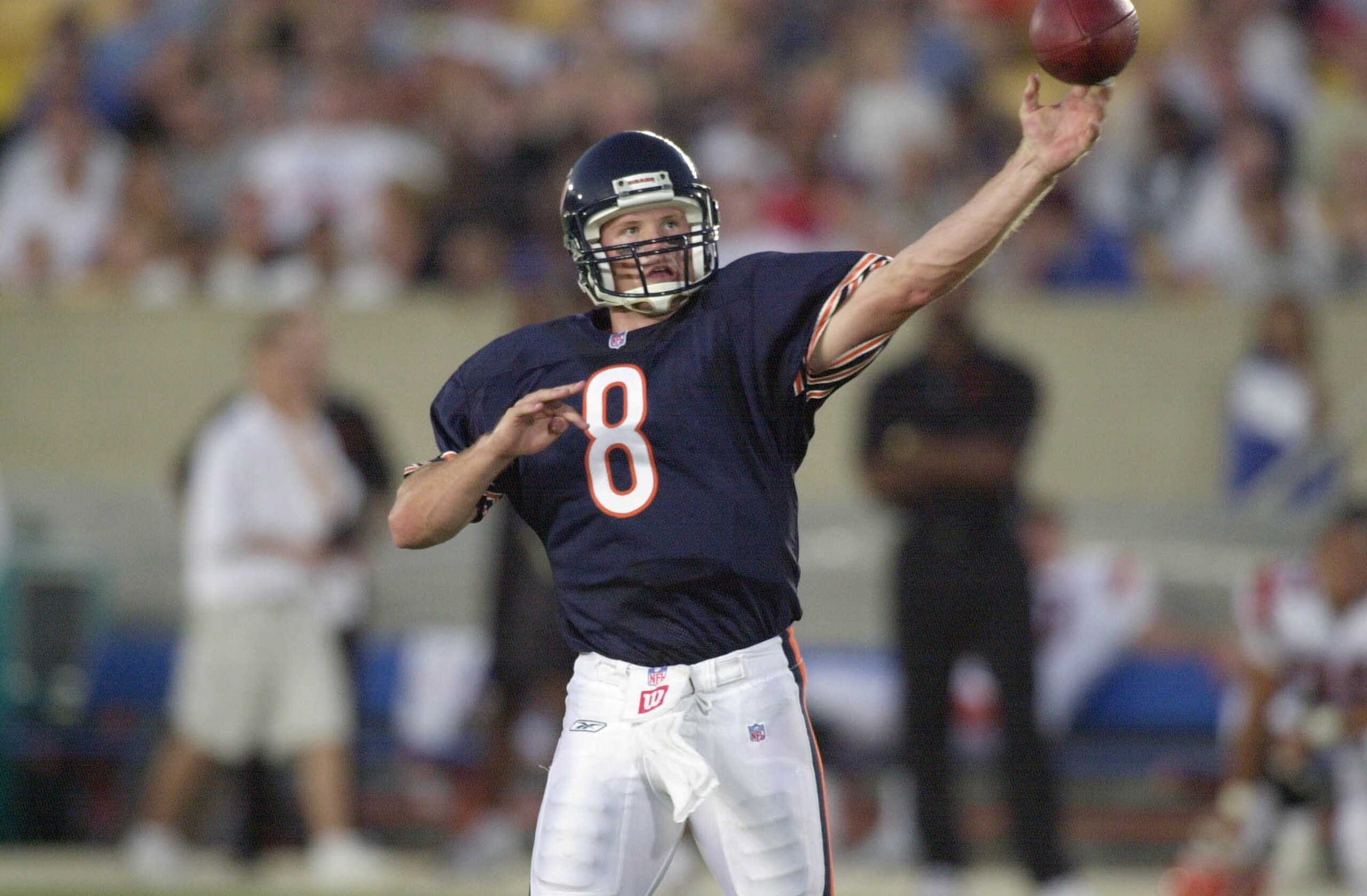 04 Aug 2001:  Cade McNown #8 of the Chicago Bears looks for the open man during the NFL pre-season game against the Cincinnati Bengals at Soldier Field in Chicago, IL. The Bears defeated the Bengals 16-13 in overtime. DIGITAL IMAGE Mandatory Credit: Jonat