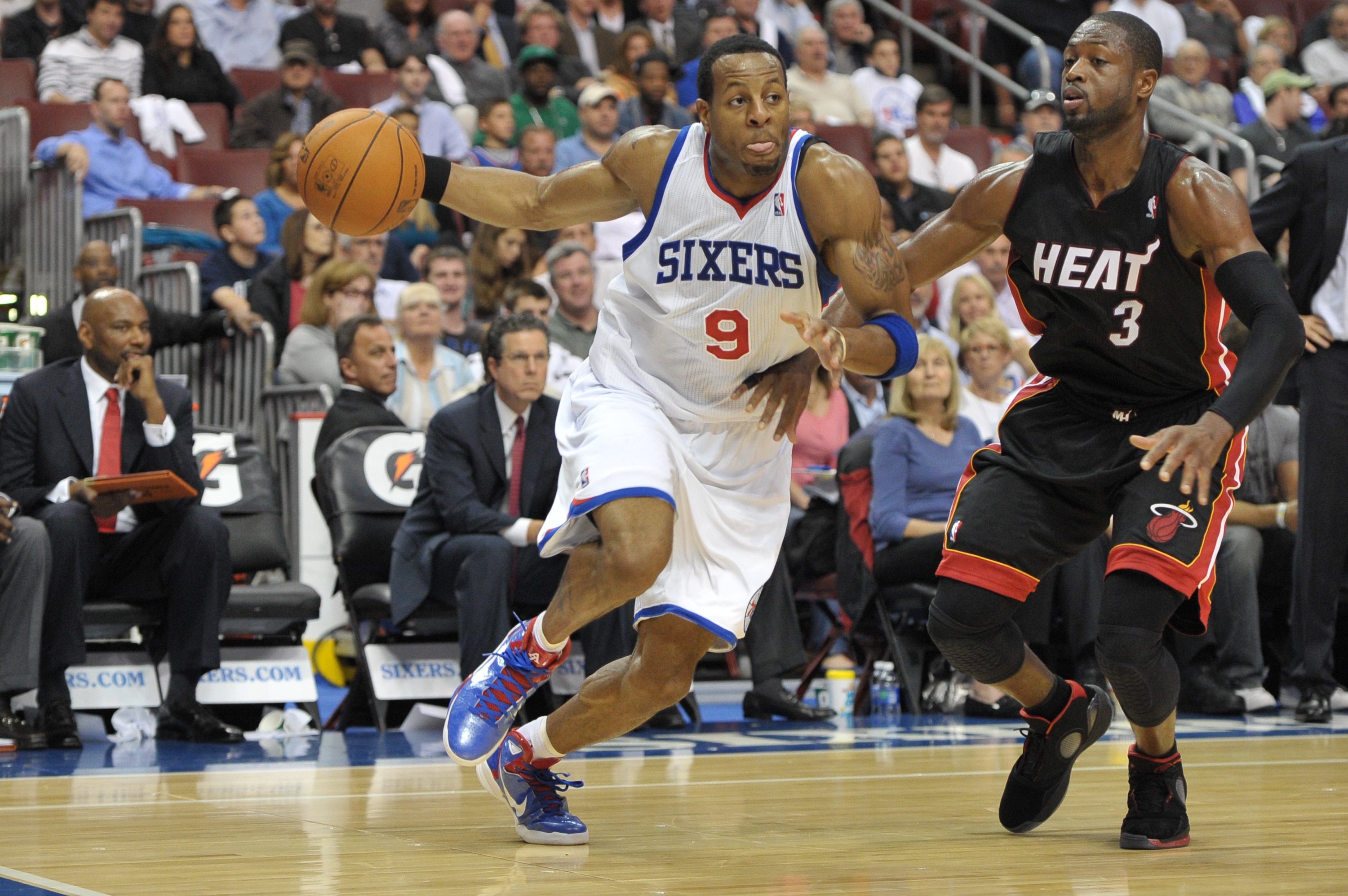 PHILADELPHIA - OCTOBER 27: Andre Iguodala #9 of the Philadelphia 76ers in action during the game against the Miami Heat at the Wells Fargo Center on October 27, 2010 in Philadelphia, Pennsylvania. NOTE TO USER: User expressly acknowledges and agrees that, PHILADELPHIA - OCTOBER 27: Andre Iguodala #9 of the Philadelphia 76ers in action during the game against the Miami Heat at the Wells Fargo Center on October 27, 2010 in Philadelphia, Pennsylvania. NOTE TO USER: User expressly acknowledges and agrees that,
