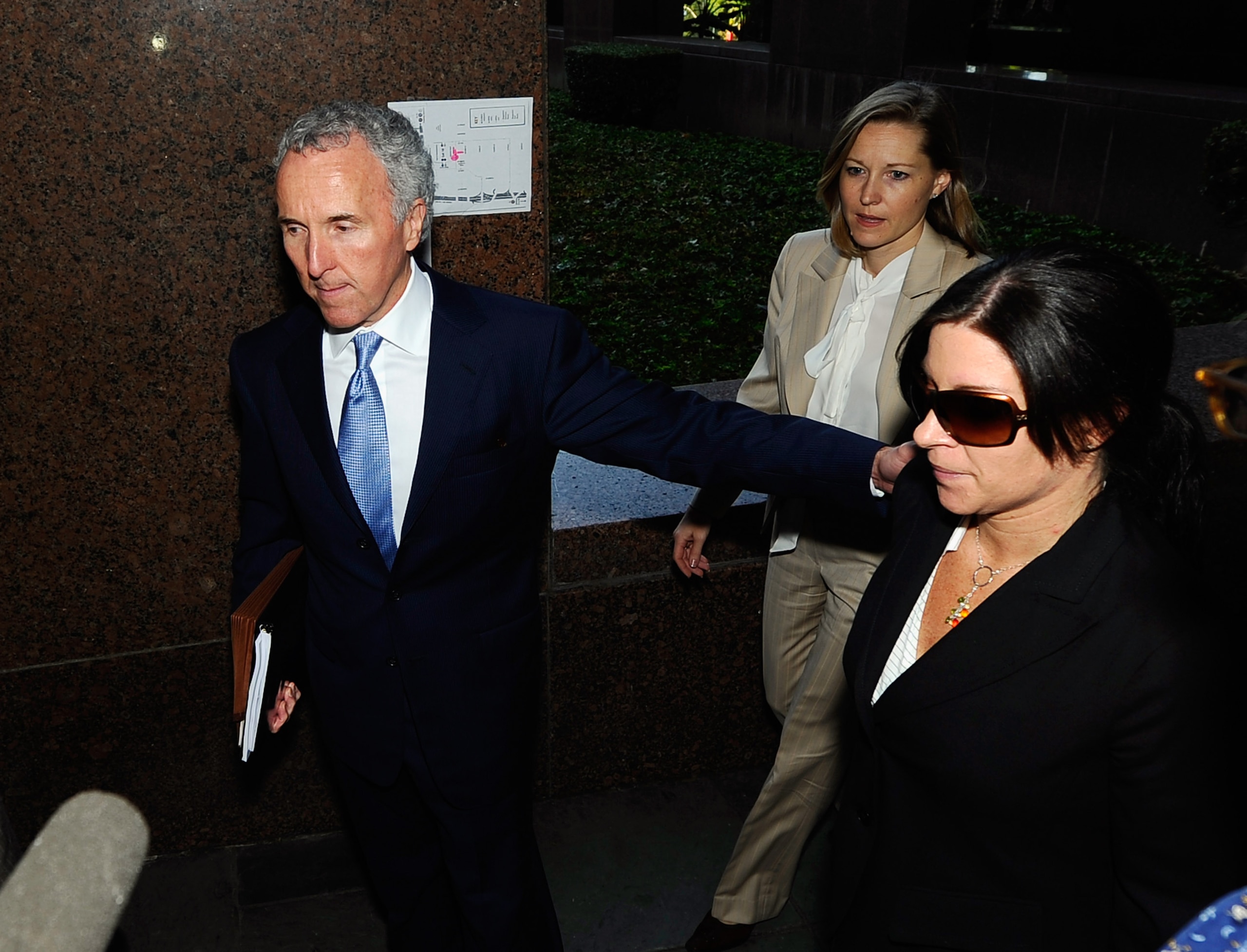 LOS ANGELES, CA - AUGUST 31:  Frank McCourt (L), owner of the Los Angeles Dodgers, at Los Angeles County Superior Court for day two of a non-jury divorce trial on August 31, 2010 in Los Angeles, California. The trial, being presided over by Judge Scott M.