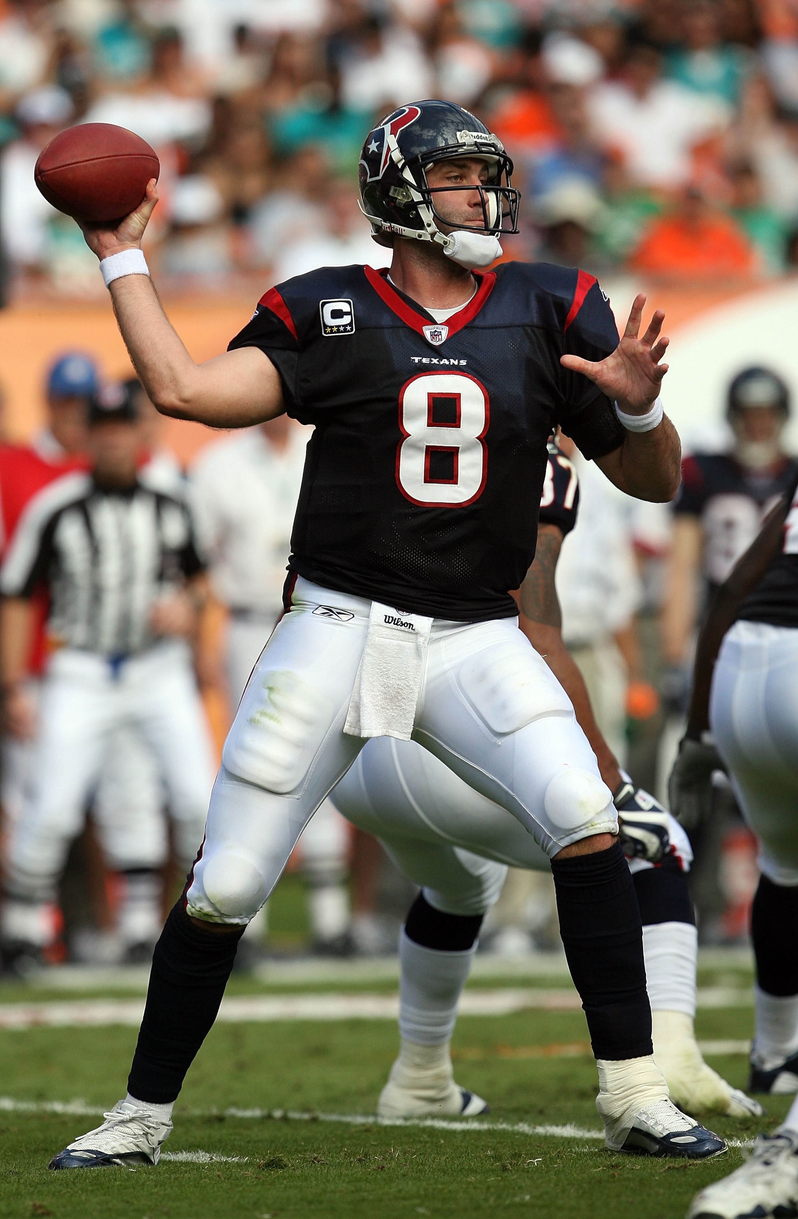 MIAMI - DECEMBER 27:  Quarterback Matt Schaub #8 of the Houston Texans throws a pass against the Miami Dolphins at Land Shark Stadium on December 27, 2009 in Miami, Florida.  (Photo by Doug Benc/Getty Images)