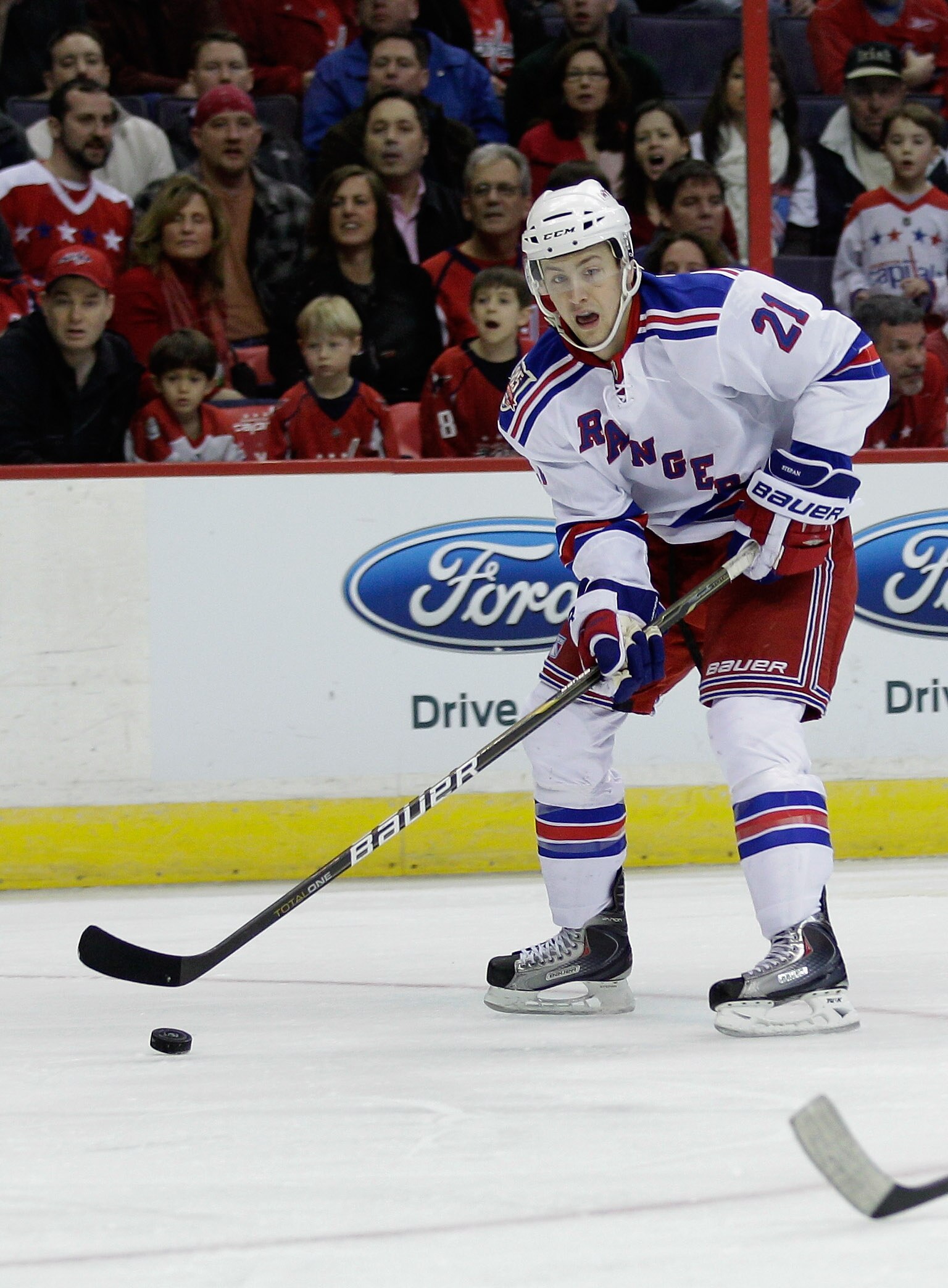 WASHINGTON, DC - FEBRUARY 25: Derek Stepan #21 of the New York Rangers against the  Washington Capitals at the Verizon Center on February 25, 2011 in Washington, DC. The Rangers won 6-0.  (Photo by Rob Carr/Getty Images)
