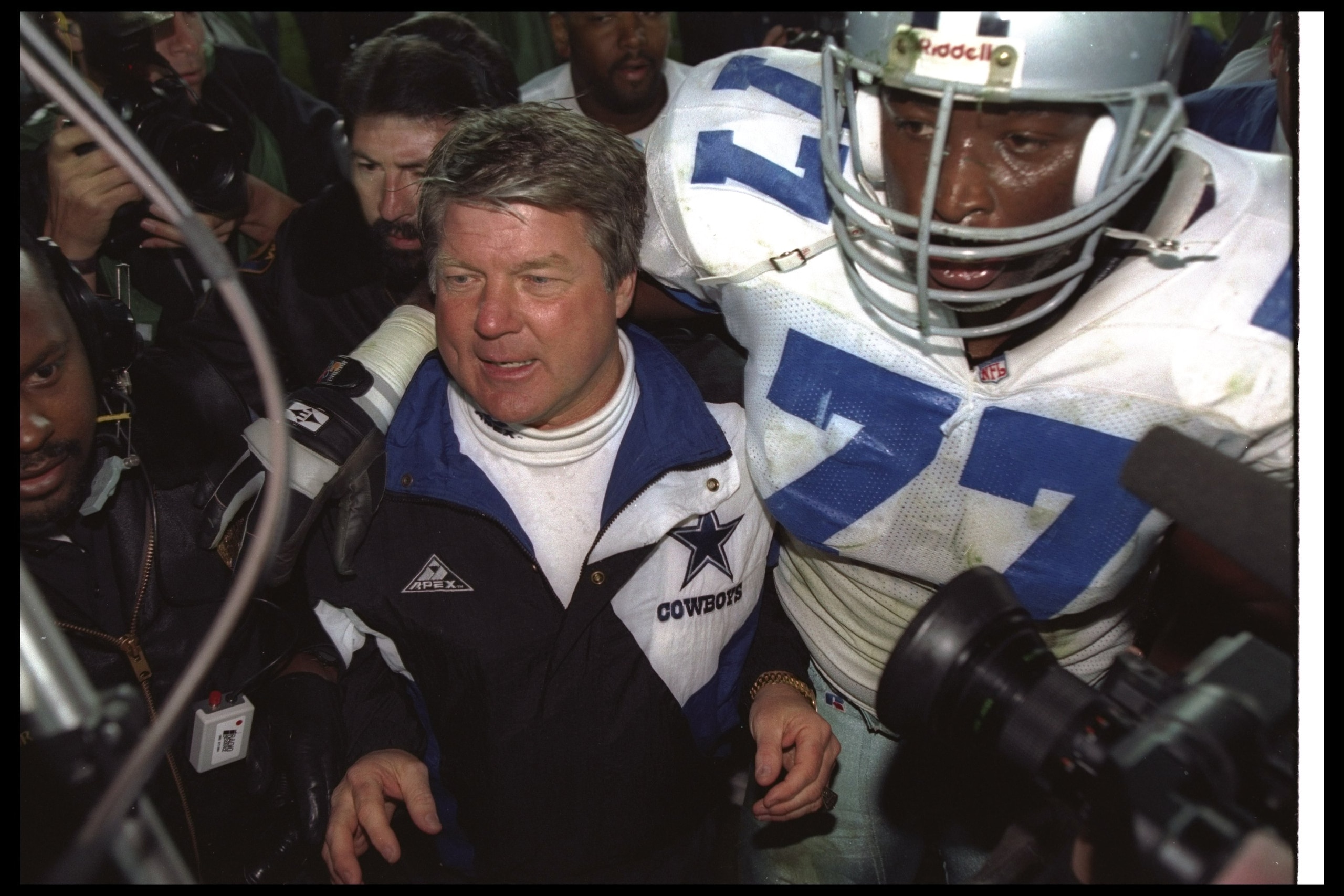 31 Jan 1993:  Dallas Cowboys head coach Jimmy Johnson celebrates after Super Bowl XXVII against the Buffalo Bills at the Rose Bowl in Pasadena, California.  The Cowboys won the game, 52-17. Mandatory Credit: Mike Powell  /Allsport