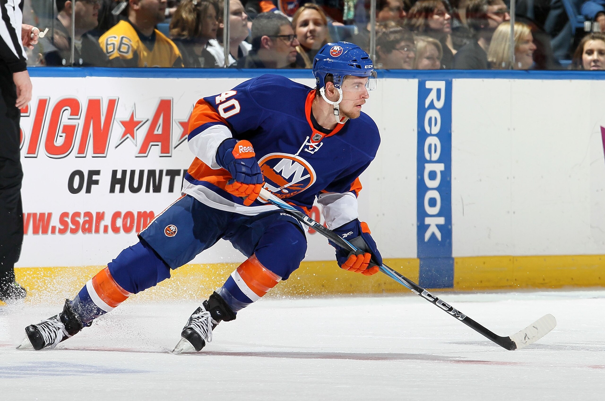 UNIONDALE, NY - FEBRUARY 11:  Michael Grabner #40 of the New York Islanders in action against the Pittsburgh Penguins on February 11, 2011 at Nassau Coliseum in Uniondale, New York. The Isles defeated the Pens 9-3.  (Photo by Jim McIsaac/Getty Images)