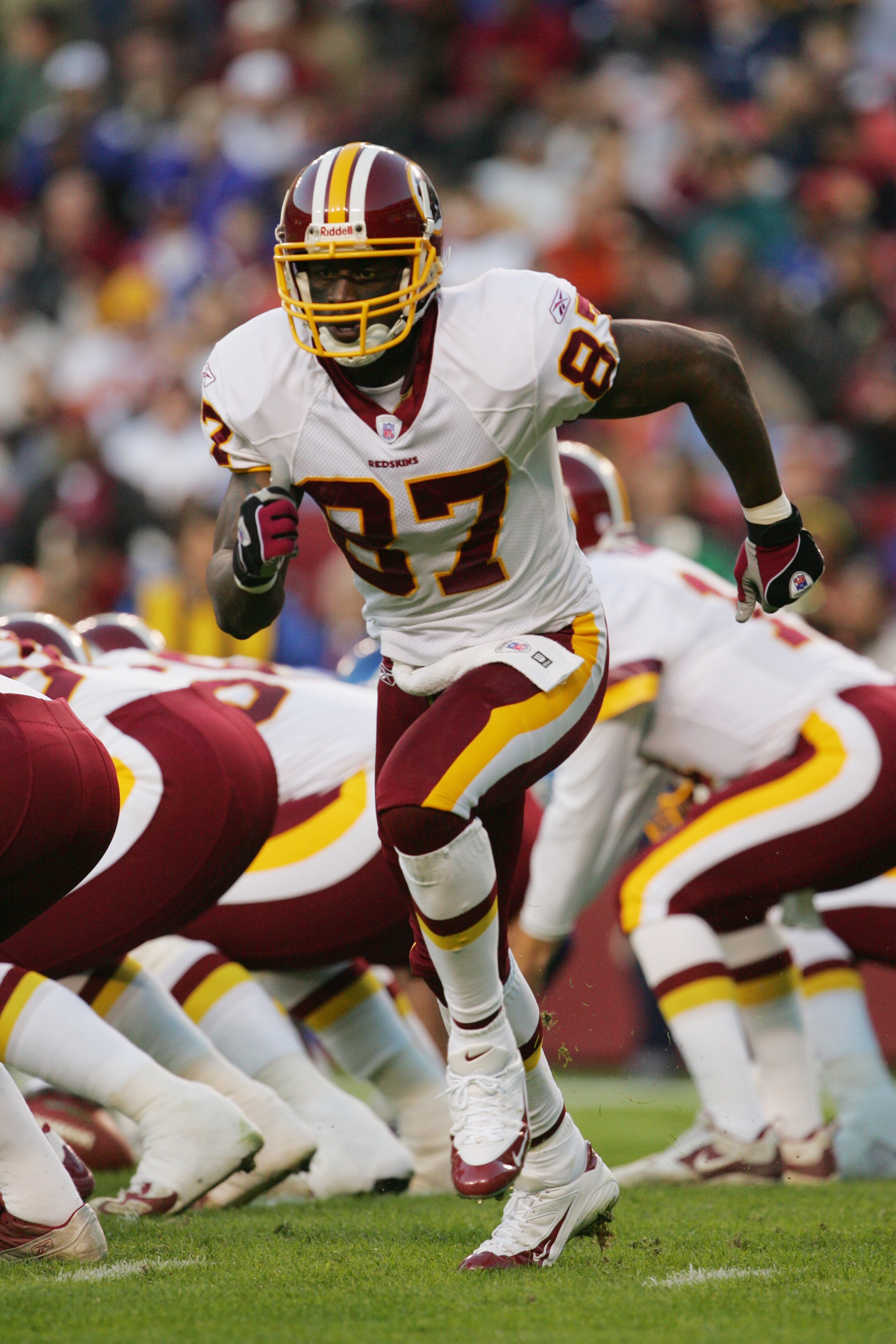 LANDOVER,MD - DECEMBER 5:  Rod Gardner #87 of the Washington Redskins runs in motion before the snap during the game against the New York Giants at Fed Ex Field on December 5, 2004 in Landover, Maryland. The Redskins won 31-7. (Photo by Jamie Squire/Getty