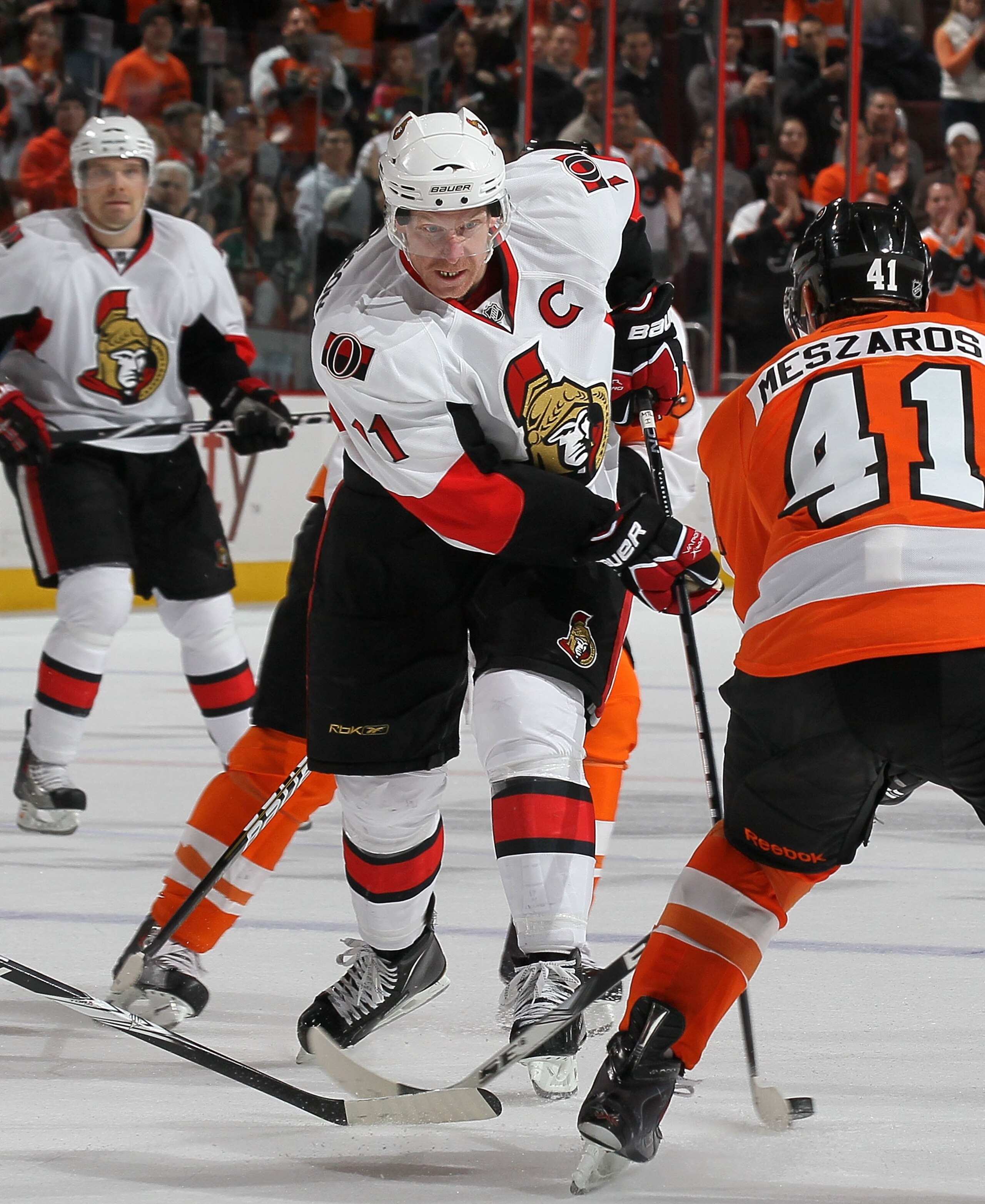 PHILADELPHIA, PA - JANUARY 20:  Daniel Alfredsson #11 of the Ottawa Senators skates against the Philadelphia Flyers on January 20, 2011 at Wells Fargo Center in Philadelphia, Pennsylvania.  (Photo by Jim McIsaac/Getty Images)