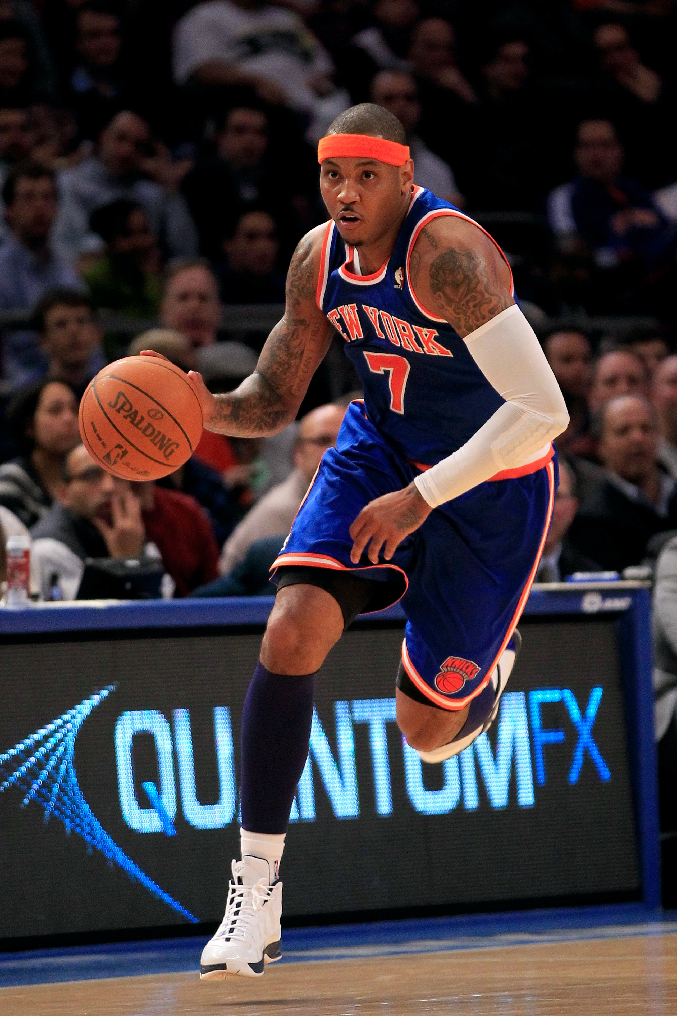 NEW YORK, NY - FEBRUARY 23:  Carmelo Anthony #7 of the New York Knicks dribbles the ball against the Milwaukee Bucks at Madison Square Garden on February 23, 2011 in New York City. NOTE TO USER: User expressly acknowledges and agrees that, by downloading