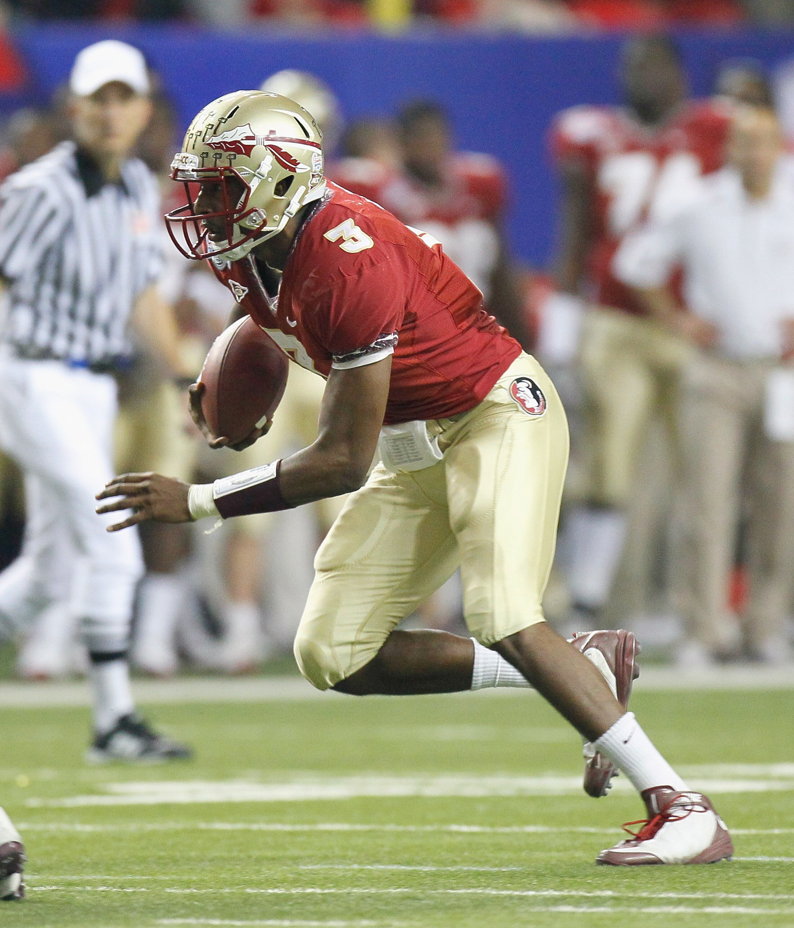ATLANTA, GA - DECEMBER 31:  EJ Manuel #3 of the Florida State Seminoles against the South Carolina Gamecocks during the 2010 Chick-fil-A Bowl at Georgia Dome on December 31, 2010 in Atlanta, Georgia.  (Photo by Kevin C. Cox/Getty Images)