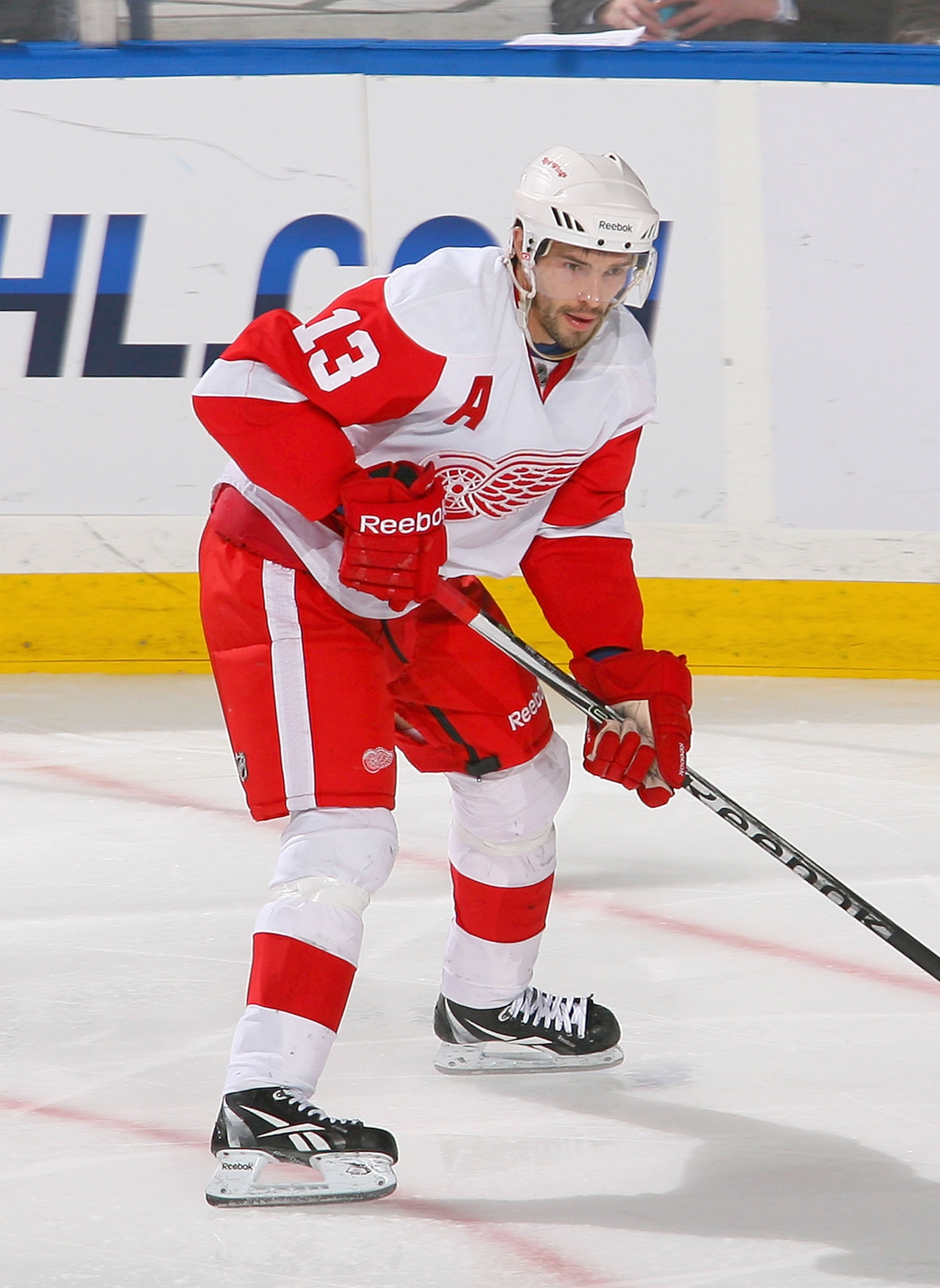 BUFFALO, NY - FEBRUARY 26: Pavel Datsyuk #13 of the Detroit Red Wings skates against the Buffalo Sabres  at HSBC Arena on February 26, 2011 in Buffalo, New York. Detroit won 3-2 in a shootout.  (Photo by Rick Stewart/Getty Images)