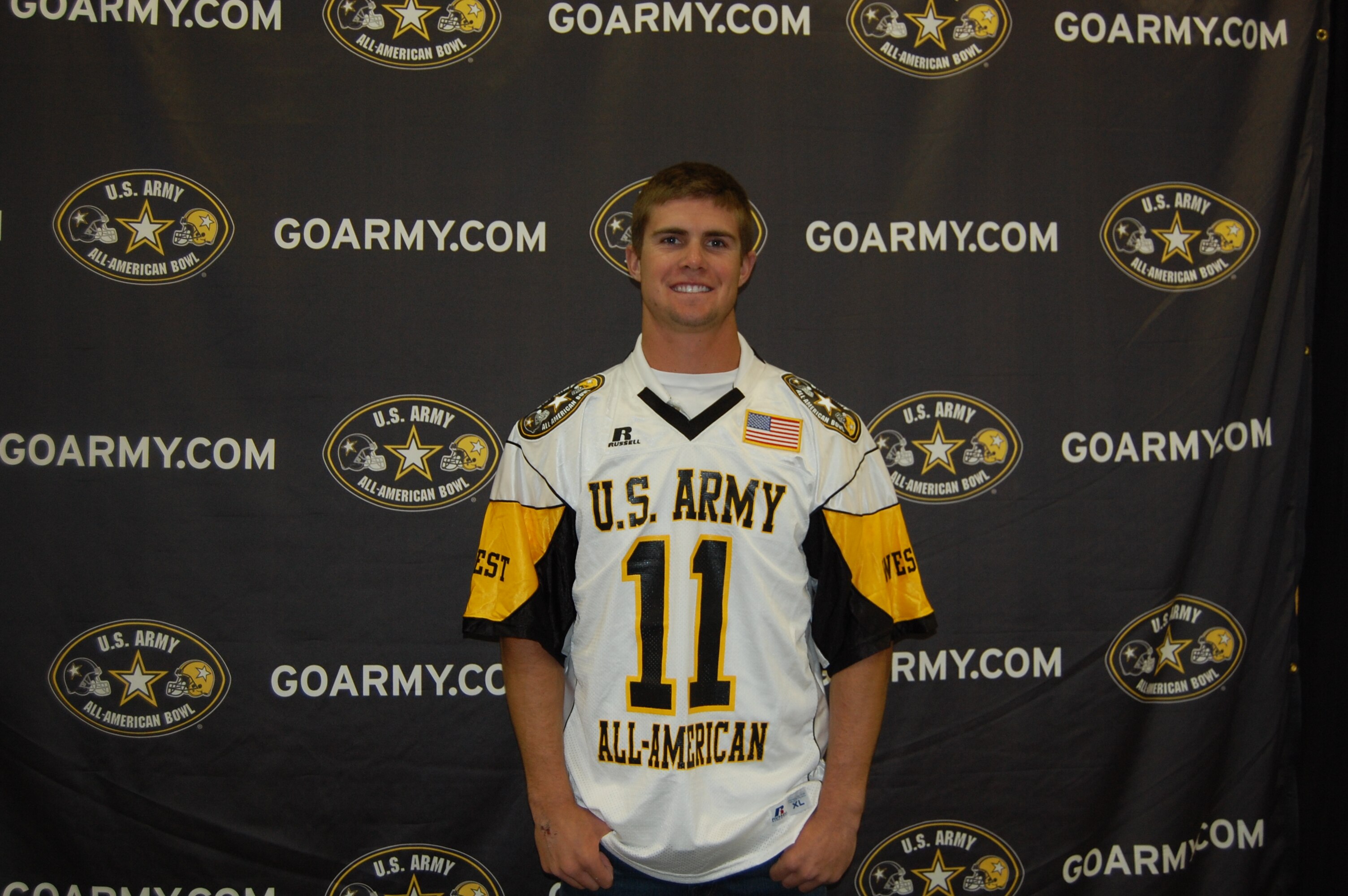 courtesy of http://www.armyaccessionsnewsroom.com/assets/aab-2011/football/original_starlingbubbagardneredgertonksheadshot.jpg