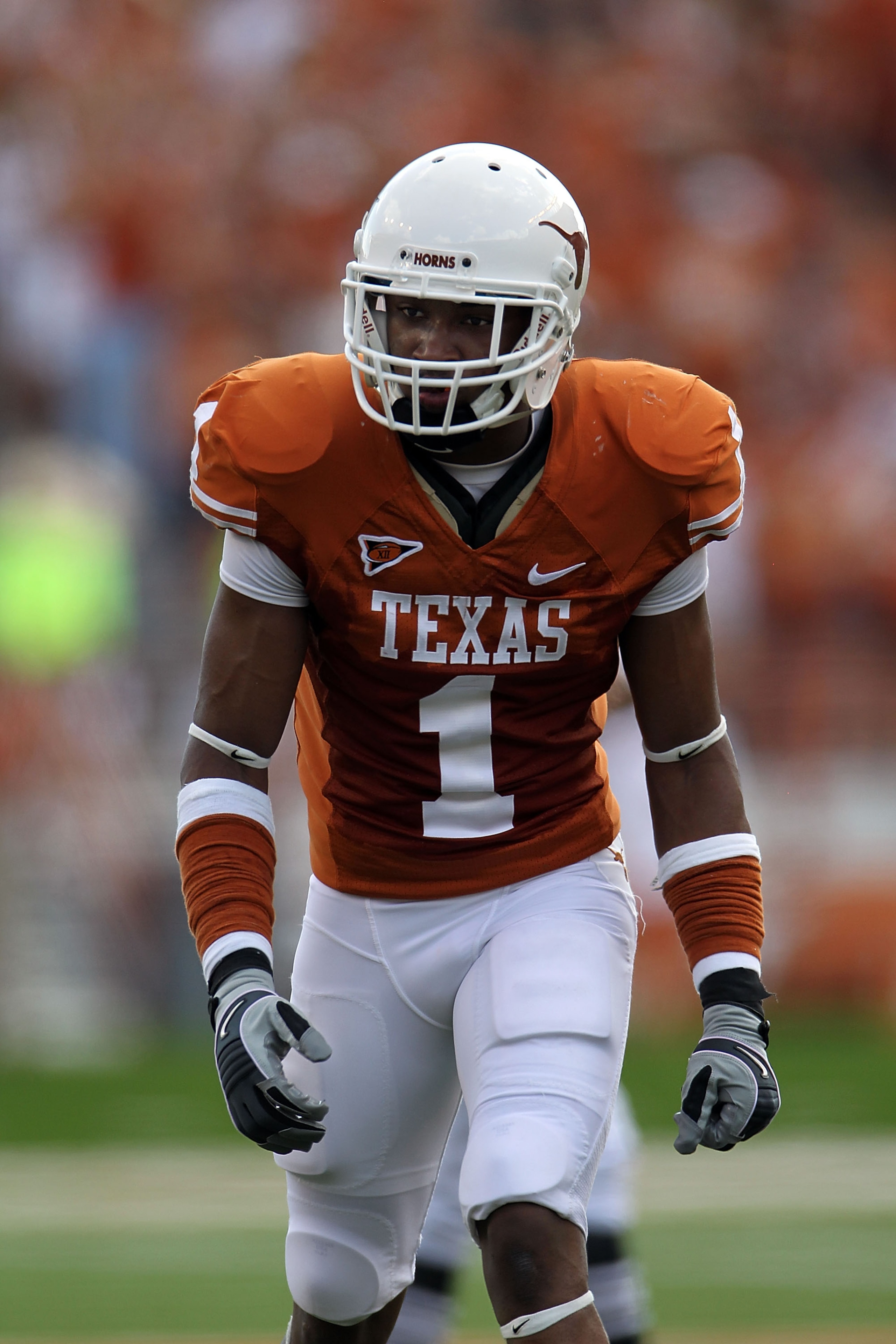 AUSTIN, TX - SEPTEMBER 25: Wide receiver Mike Davis #1 of the Texas Longhorns at Darrell K Royal-Texas Memorial Stadium on September 25, 2010 in Austin, Texas. (Photo by Ronald Martinez/Getty Images) AUSTIN, TX - SEPTEMBER 25: Wide receiver Mike Davis #1 of the Texas Longhorns at Darrell K Royal-Texas Memorial Stadium on September 25, 2010 in Austin, Texas. (Photo by Ronald Martinez/Getty Images)