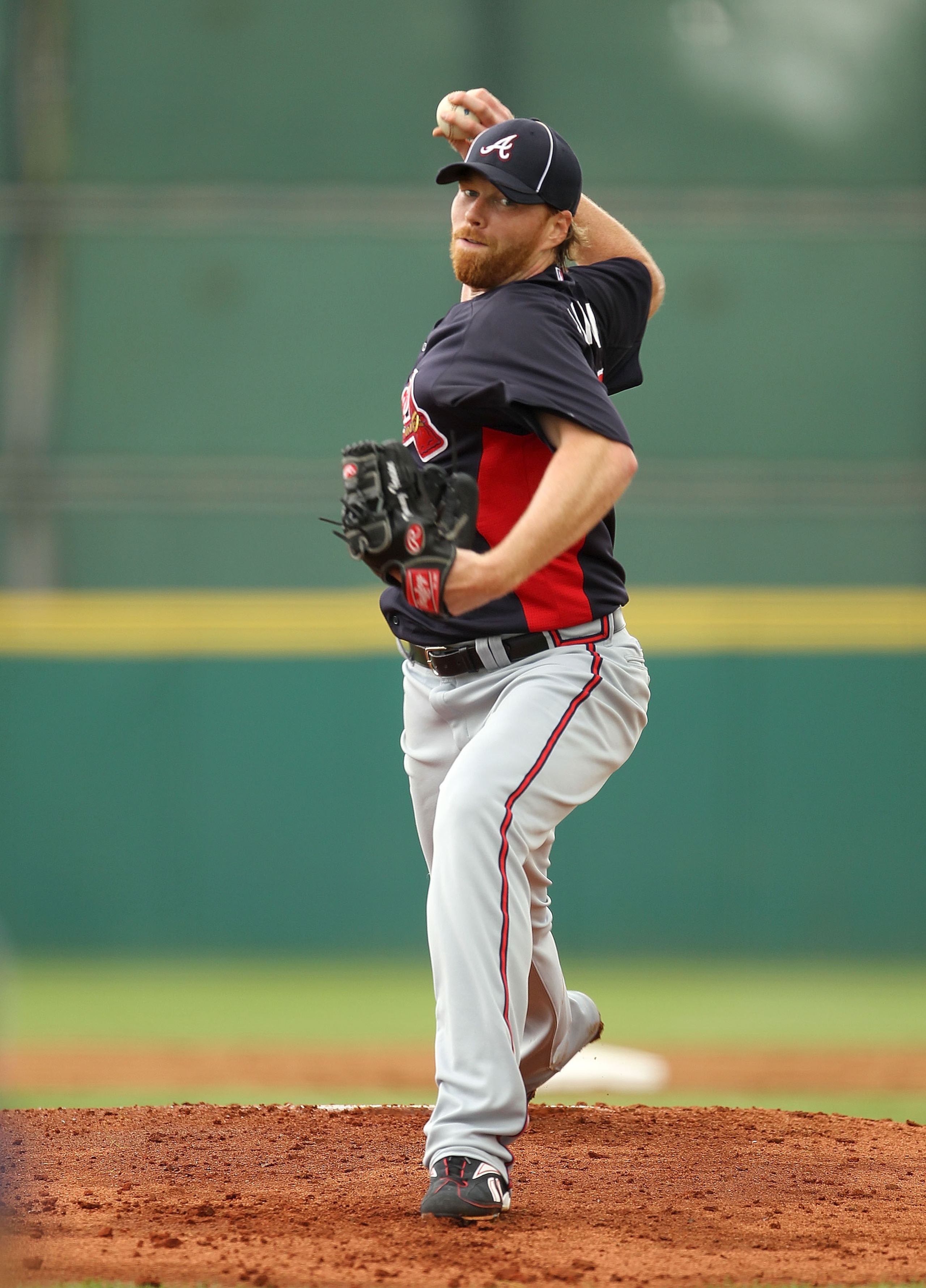KISSIMMEE, FL - MARCH 01: Tommy Hanson #48 of the Atlanta Braves pitches during a Spring Training game against the Houston Astros at Osceola County Stadium on March 1, 2011 in Kissimmee, Florida.  (Photo by Mike Ehrmann/Getty Images)