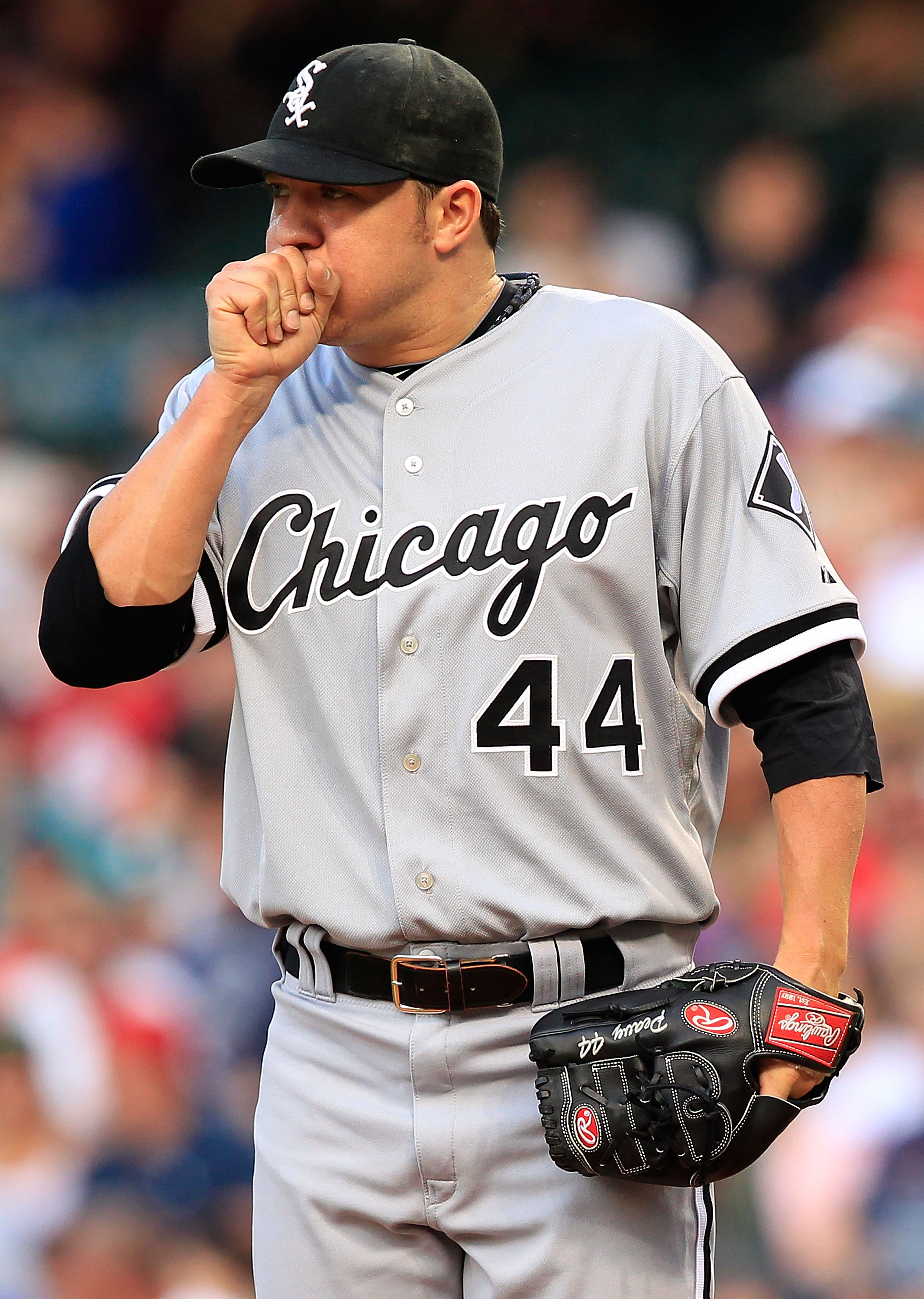 CLEVELAND - MAY 25:  Jake Peavy #44 of the Chicago White Sox stands at the mound during the game against the Cleveland Indians on May 25, 2010 at Progressive Field in Cleveland, Ohio.  (Photo by Jared Wickerham/Getty Images)