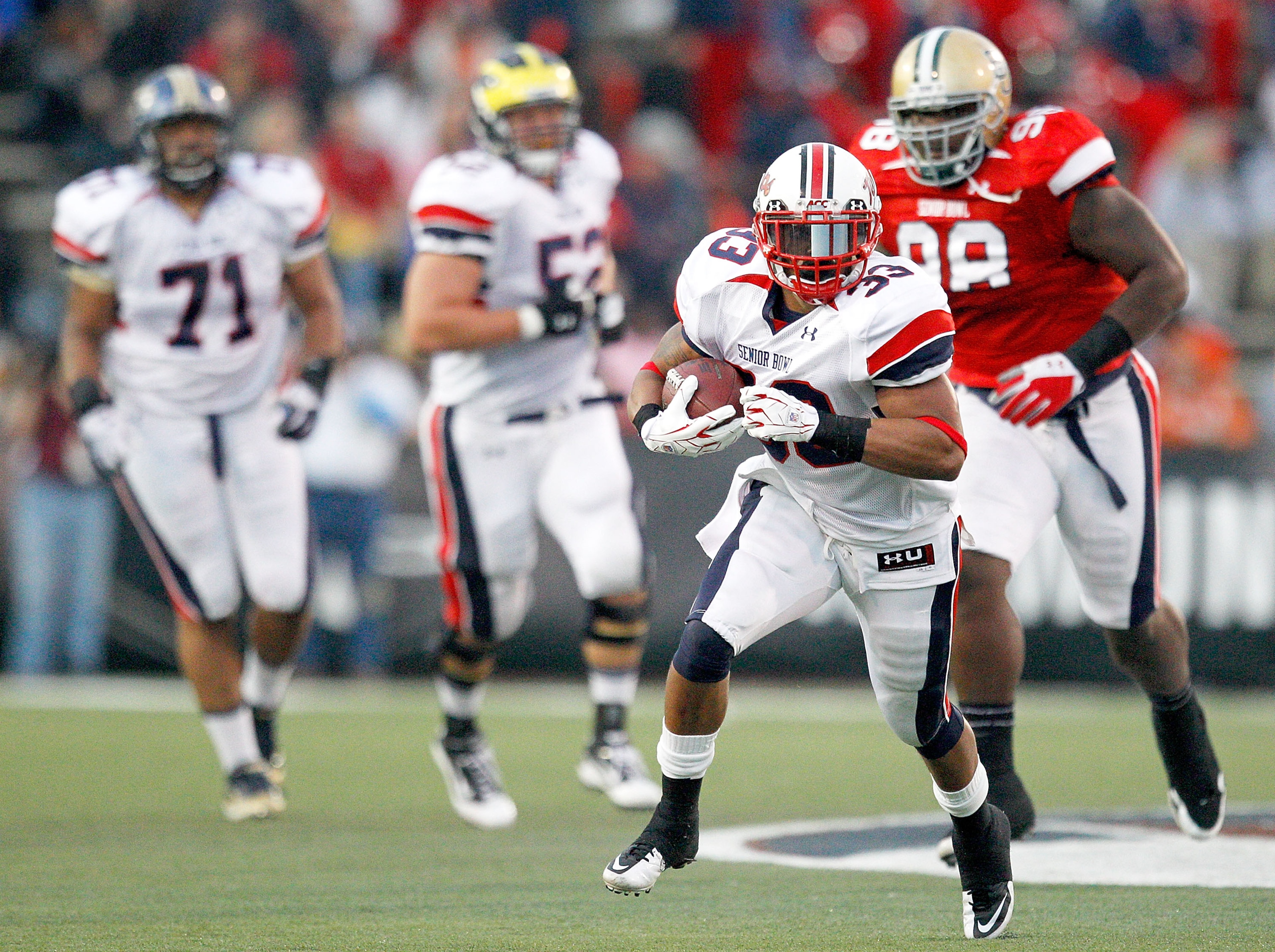 MOBILE, AL - JANUARY 29: Running back Da'Rel Scott #33 of the North Team rushes for a first down against the South during third quarter of the Under Armour Senior Bowl on January 29, 2011 at Ladd-Pebbles Stadium in Mobile, Alabama. (Photo by Sean Gardner MOBILE, AL - JANUARY 29: Running back Da'Rel Scott #33 of the North Team rushes for a first down against the South during third quarter of the Under Armour Senior Bowl on January 29, 2011 at Ladd-Pebbles Stadium in Mobile, Alabama. (Photo by Sean Gardner