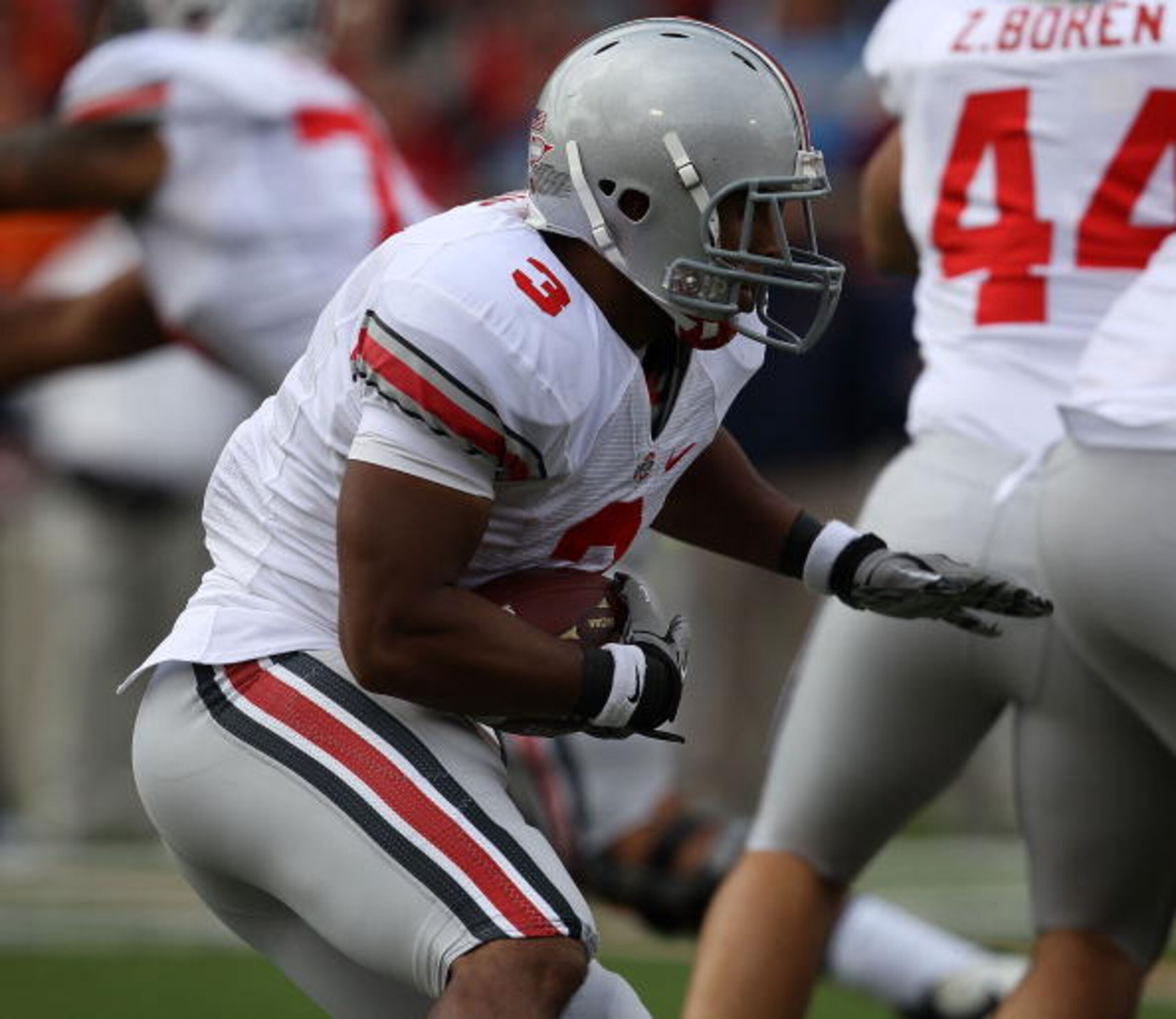CHAMPAIGN, IL - OCTOBER 02: Brandon Saine #3 of the Ohio State Buckeyes runs against the Illinois Fighting Illini at Memorial Stadium on October 2, 2010 in Champaign, Illinois. Ohio State defeated Illinois 24-13. (Photo by Jonathan Daniel/Getty Images) CHAMPAIGN, IL - OCTOBER 02: Brandon Saine #3 of the Ohio State Buckeyes runs against the Illinois Fighting Illini at Memorial Stadium on October 2, 2010 in Champaign, Illinois. Ohio State defeated Illinois 24-13. (Photo by Jonathan Daniel/Getty Images)