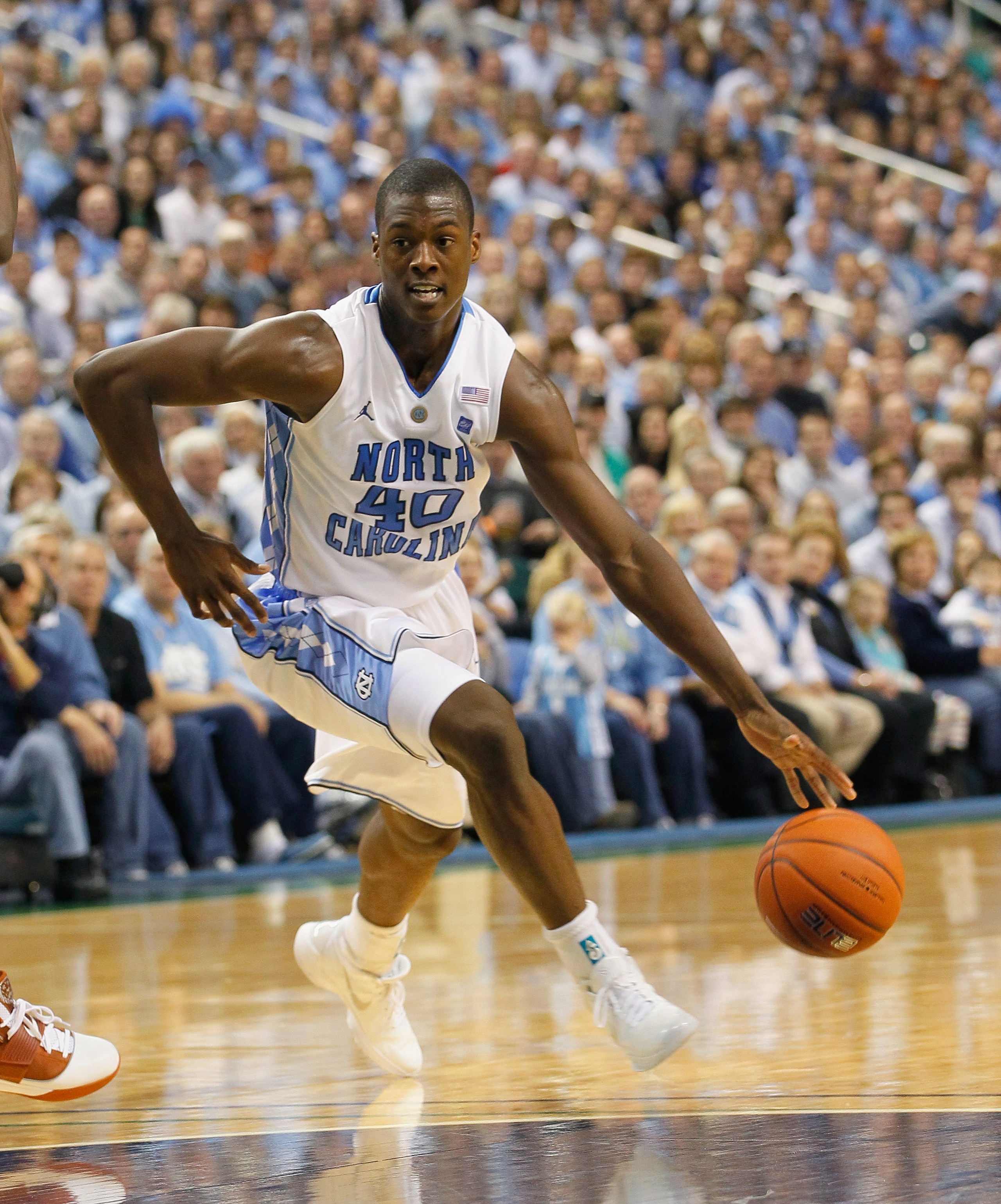 GREENSBORO, NC - DECEMBER 18:  Harrison Barnes #40 of the North Carolina Tar Heels against the Texas Longhorns at Greensboro Coliseum on December 18, 2010 in Greensboro, North Carolina.  (Photo by Kevin C. Cox/Getty Images)