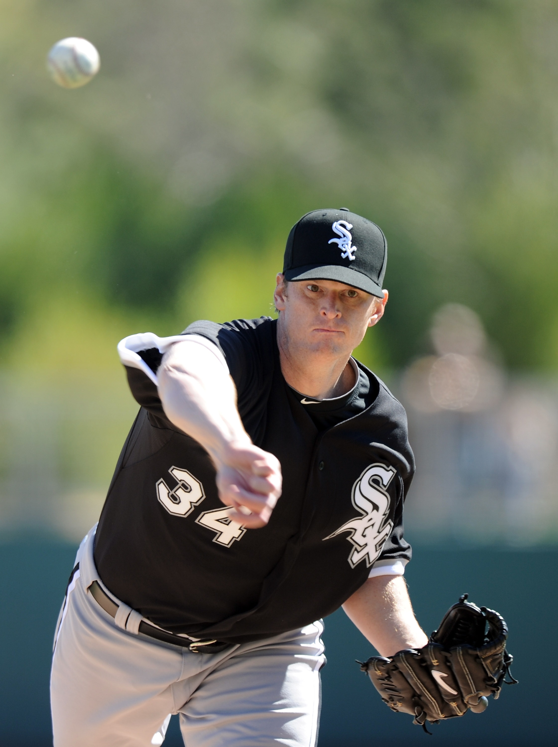 PHOENIX, AZ - FEBRUARY 28: Gavin Floyd #34 of the Chicago White Sox pitches against the Los Angeles Dodgers during spring training at Camelback Ranch on February 28, 2011 in Phoenix, Arizona. (Photo by Harry How/Getty Images) PHOENIX, AZ - FEBRUARY 28: Gavin Floyd #34 of the Chicago White Sox pitches against the Los Angeles Dodgers during spring training at Camelback Ranch on February 28, 2011 in Phoenix, Arizona. (Photo by Harry How/Getty Images)
