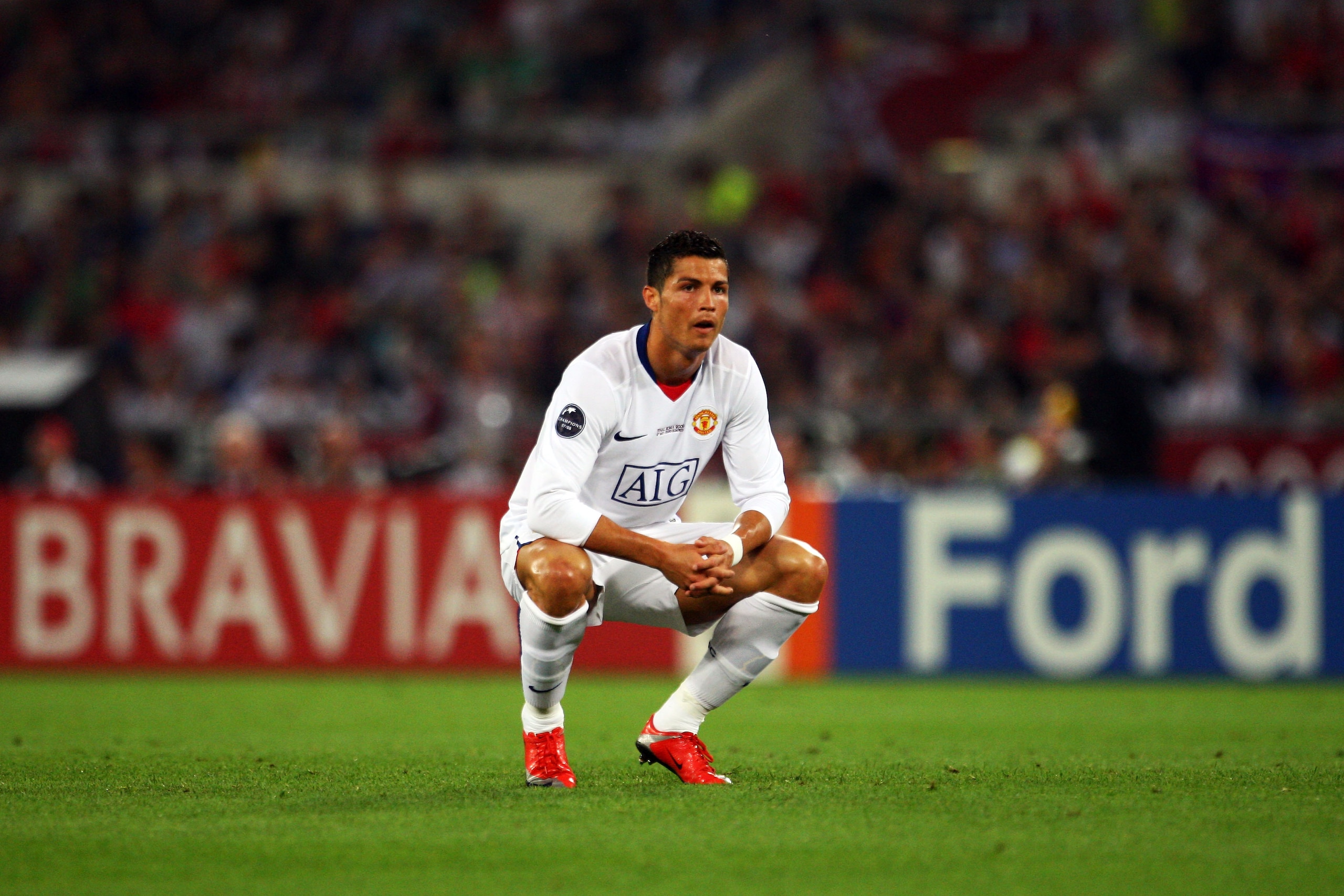 ROME - MAY 27:  Cristiano Ronaldo of Manchester United reacts during the UEFA Champions League Final match between Barcelona and Manchester United at the Stadio Olimpico on May 27, 2009 in Rome, Italy.  (Photo by Laurence Griffiths/Getty Images)