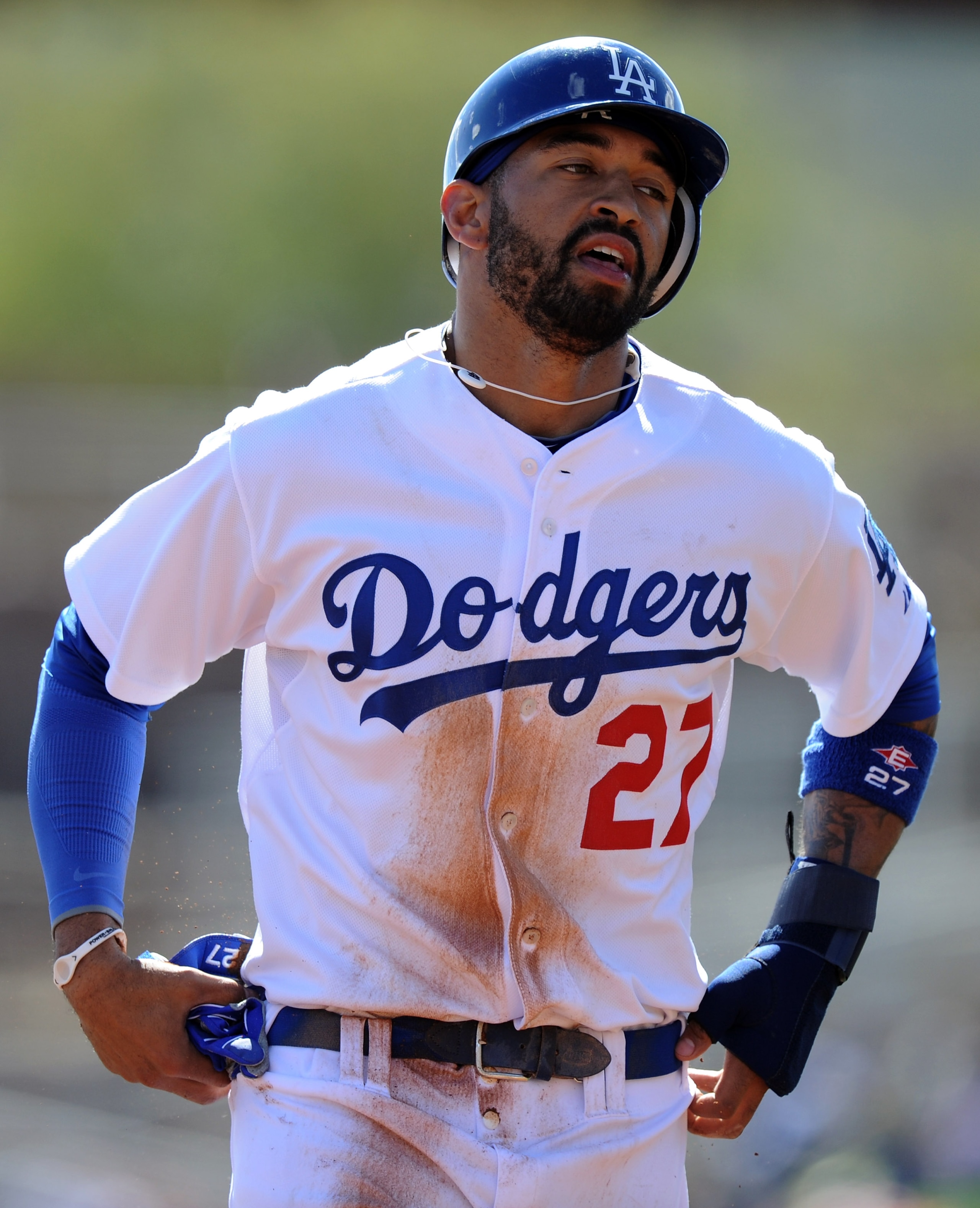 PHOENIX, AZ - FEBRUARY 27:  Matt Kemp #27 of the Los Angeles Dodgers leaves the field during spring training at Camelback Ranch on February 27, 2011 in Phoenix, Arizona.  (Photo by Harry How/Getty Images)