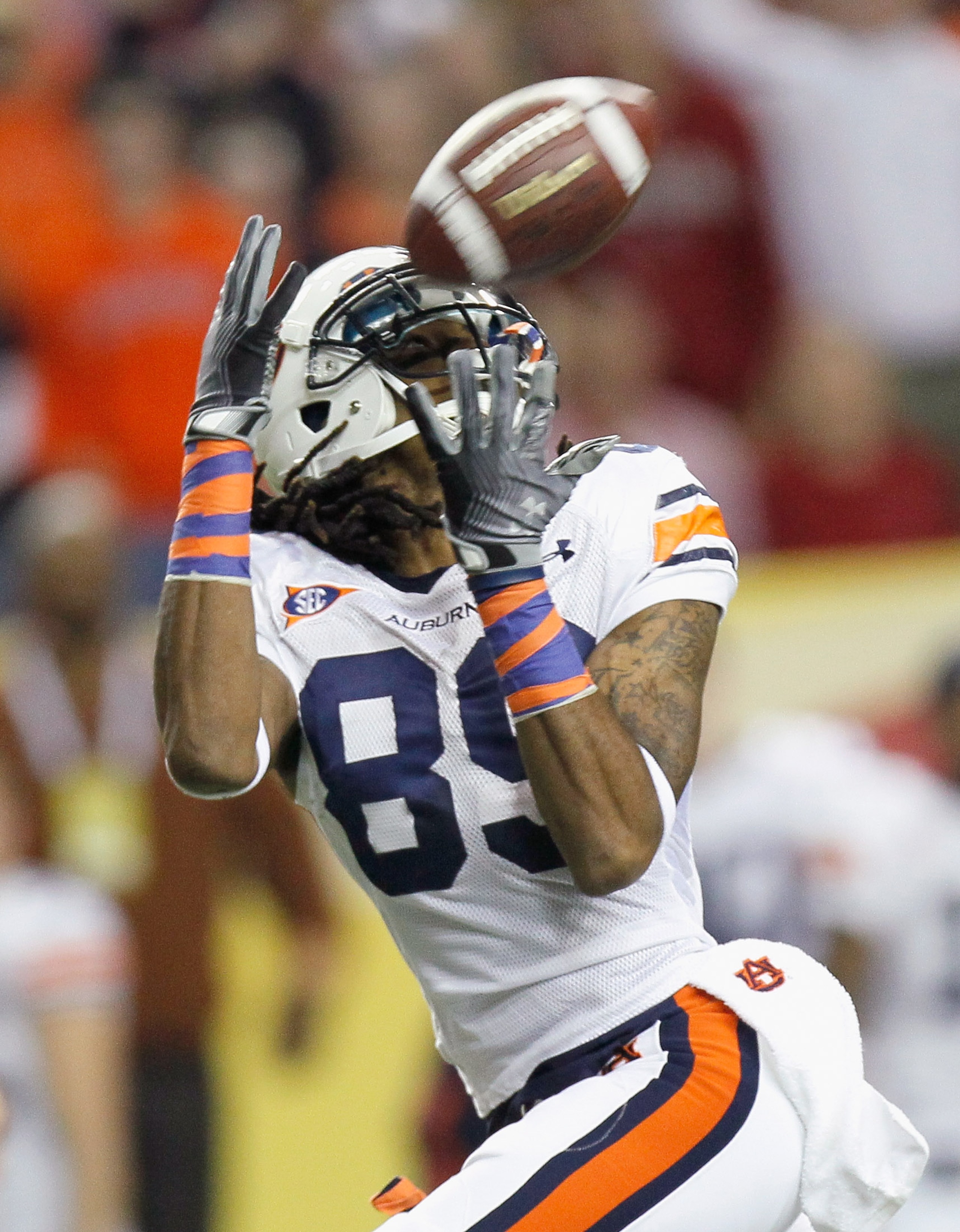 ATLANTA, GA - DECEMBER 04:  Darvin Adams #89 of the Auburn Tigers pulls in this touchdown reception against the South Carolina Gamecocks during the 2010 SEC Championship at Georgia Dome on December 4, 2010 in Atlanta, Georgia.  (Photo by Kevin C. Cox/Gett