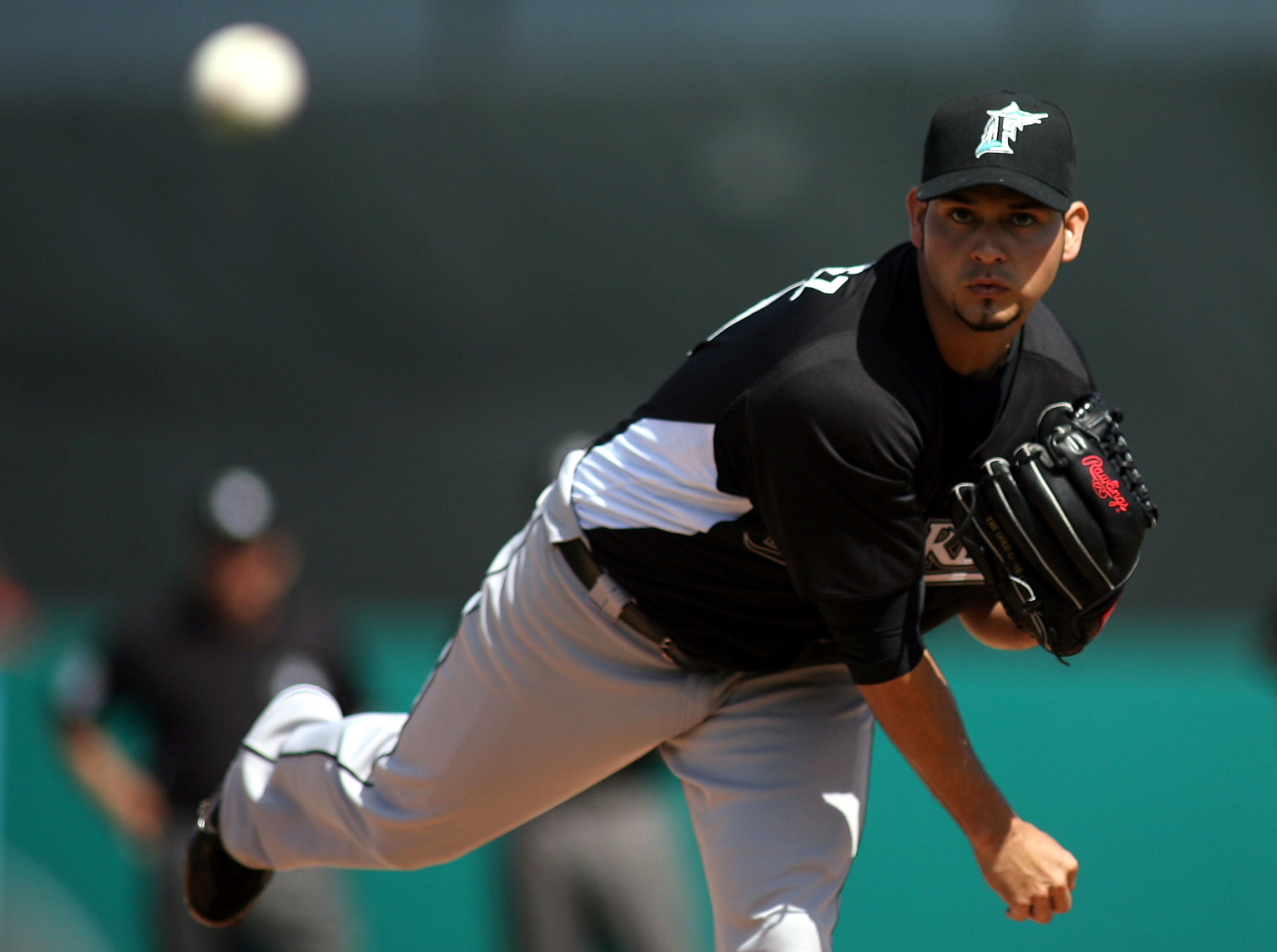 JUPITER, FL - FEBRUARY 28:  Pitcher Anibal Sanchez #19 of the Florida Marlins throws against the St. Louis Cardinals at Roger Dean Stadium on February 28, 2011 in Jupiter, Florida.  (Photo by Marc Serota/Getty Images)
