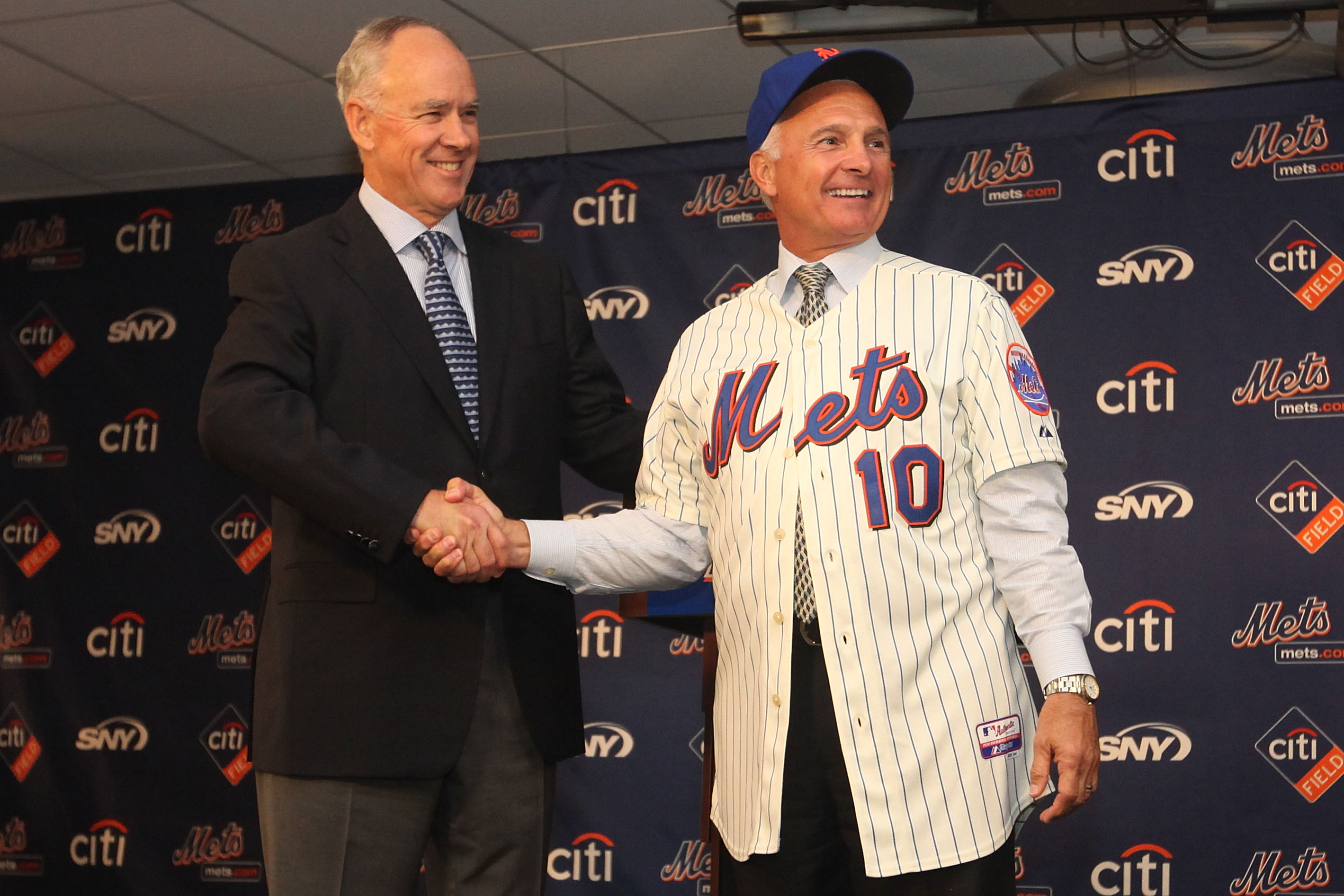 NEW YORK - NOVEMBER 23: Mets General Manager Sandy Alderson introduces the new Mets manager Terry Collins during a press conference at Citi Field on November 23, 2010 in the Flushing neighborhood, of the Queens borough of New York City. (Photo by Chris Mc