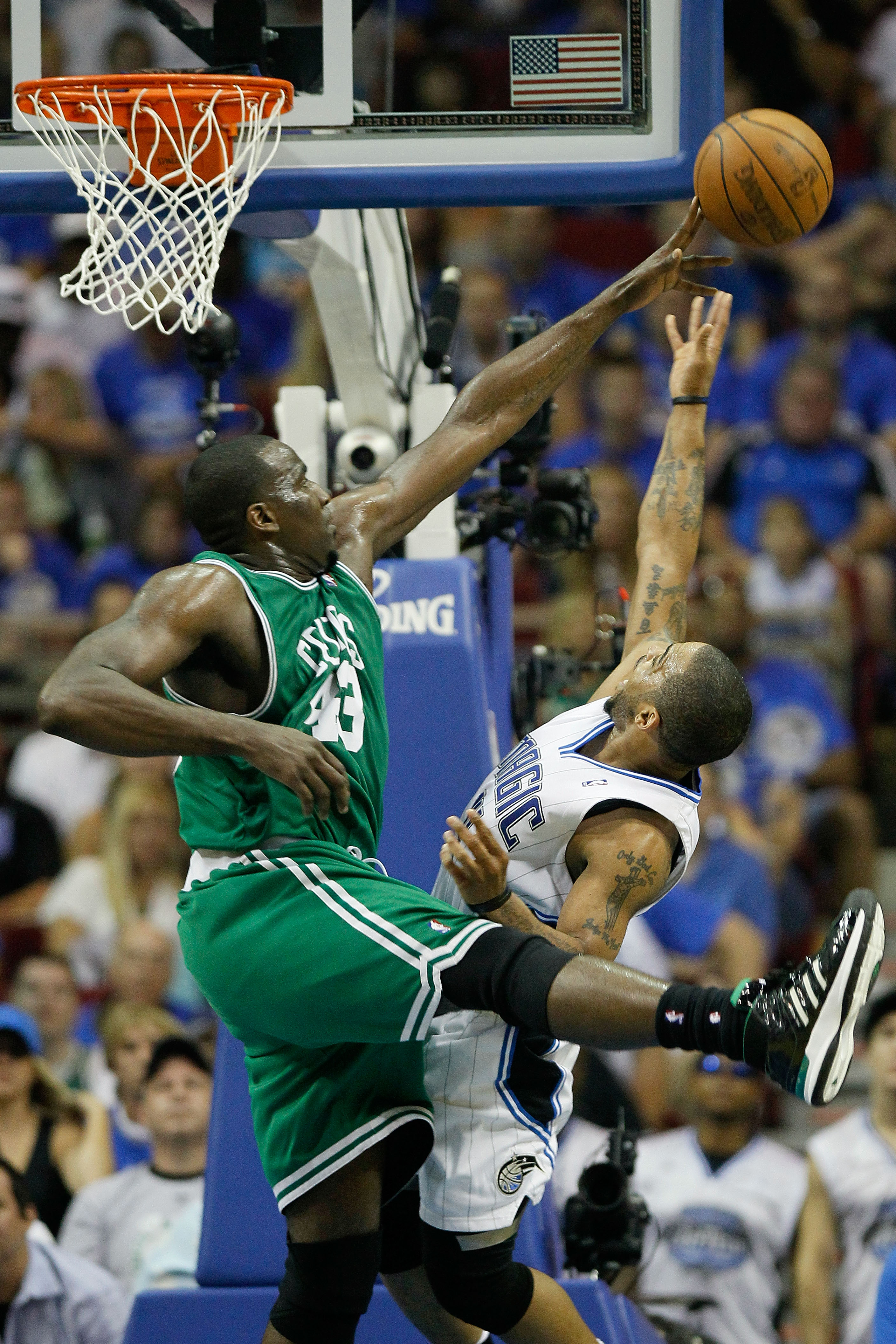 Thunder's Kendrick Perkins dunks against Bucks - Sports Illustrated