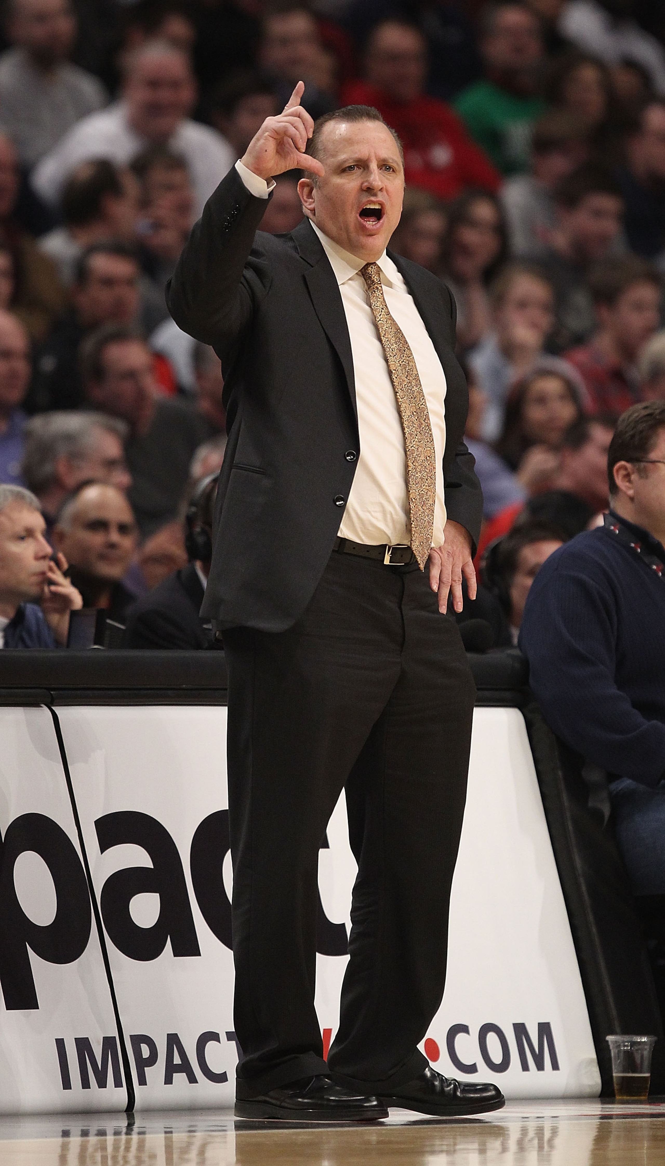 CHICAGO, IL - MARCH 07: Head coach Tom Thibodeau of the Chicago Bulls calls a play during a game against the New Orleans Hornets at the United Center on March 7, 2011 in Chicago, Illinois. The Bulls defeated the Hornets 85-77. NOTE TO USER: User expressly