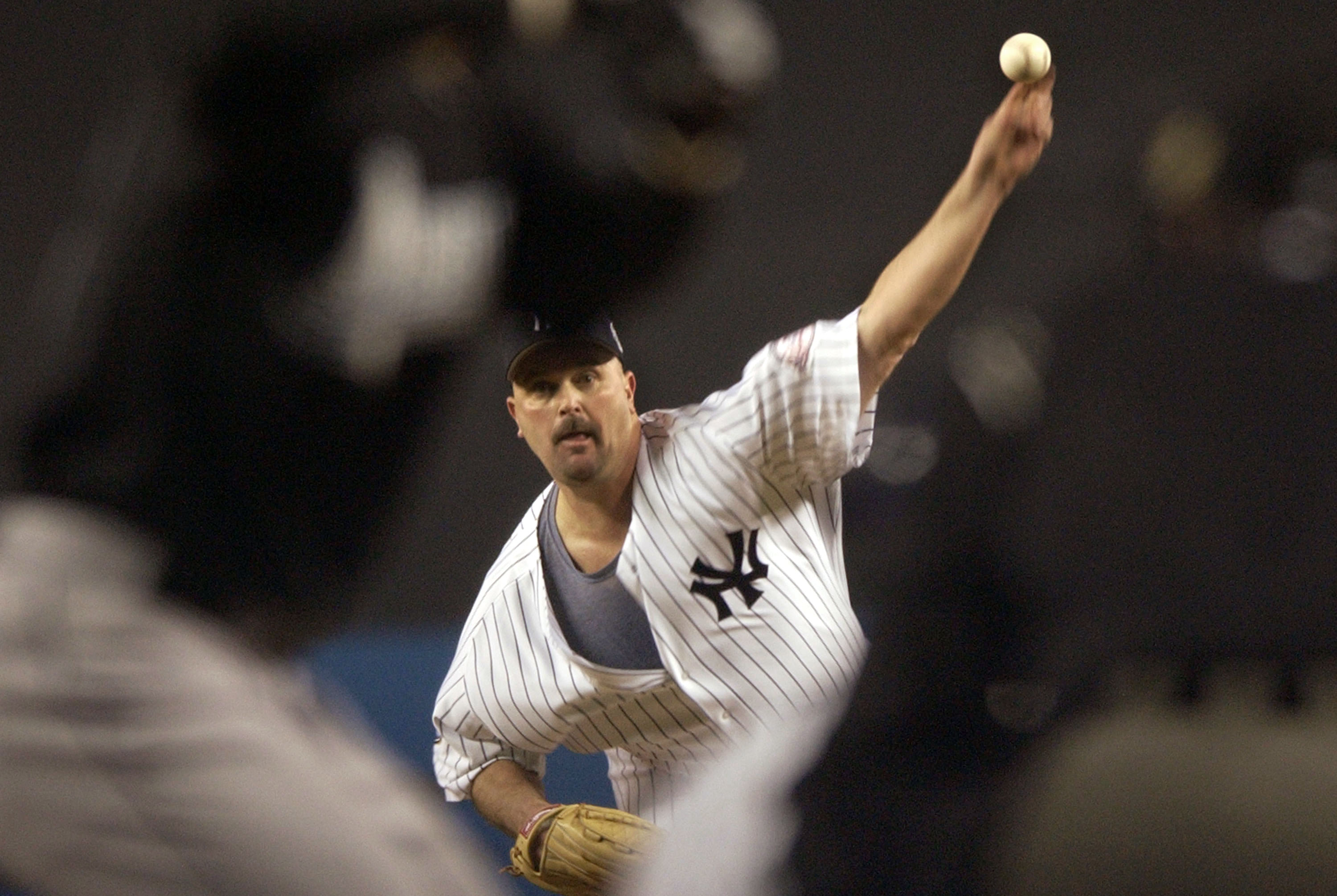 BRONX, NY - OCTOBER 18: Pitcher David Wells #33 of the New York Yankees delivers a pitch against the Florida Marlins during game 1 of the Major League Baseball World Series on October 18, 2003 at Yankee Stadium in the Bronx, New York.  (Photo by Kathy Wil