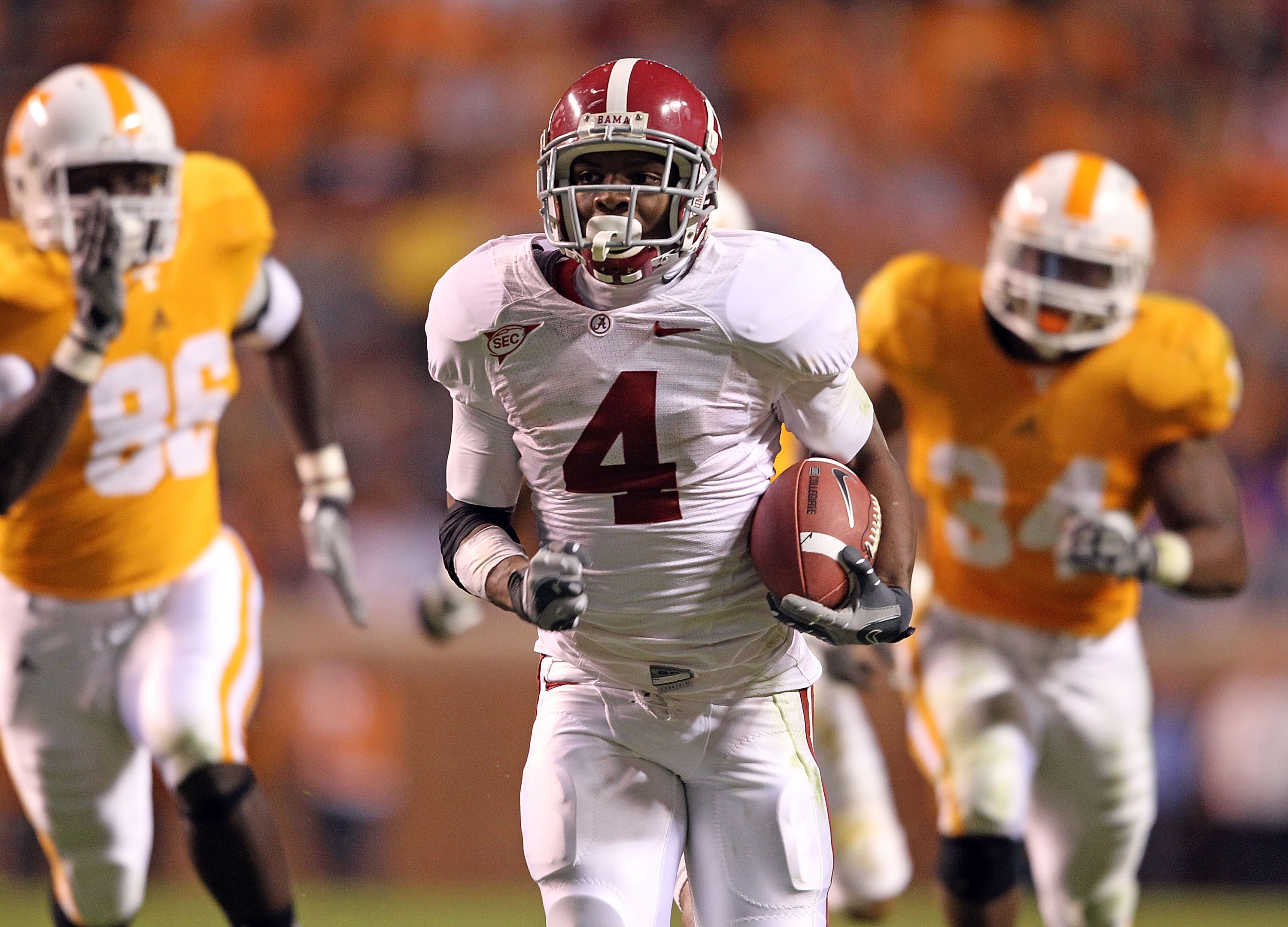 KNOXVILLE, TN - OCTOBER 23: Marquis Maze #4 of the Alabama Crimson Tide runs with the ball during the SEC game against the Tennessee Volunteers at Neyland Stadium on October 23, 2010 in Knoxville, Tennessee. (Photo by Andy Lyons/Getty Images) KNOXVILLE, TN - OCTOBER 23: Marquis Maze #4 of the Alabama Crimson Tide runs with the ball during the SEC game against the Tennessee Volunteers at Neyland Stadium on October 23, 2010 in Knoxville, Tennessee. (Photo by Andy Lyons/Getty Images)