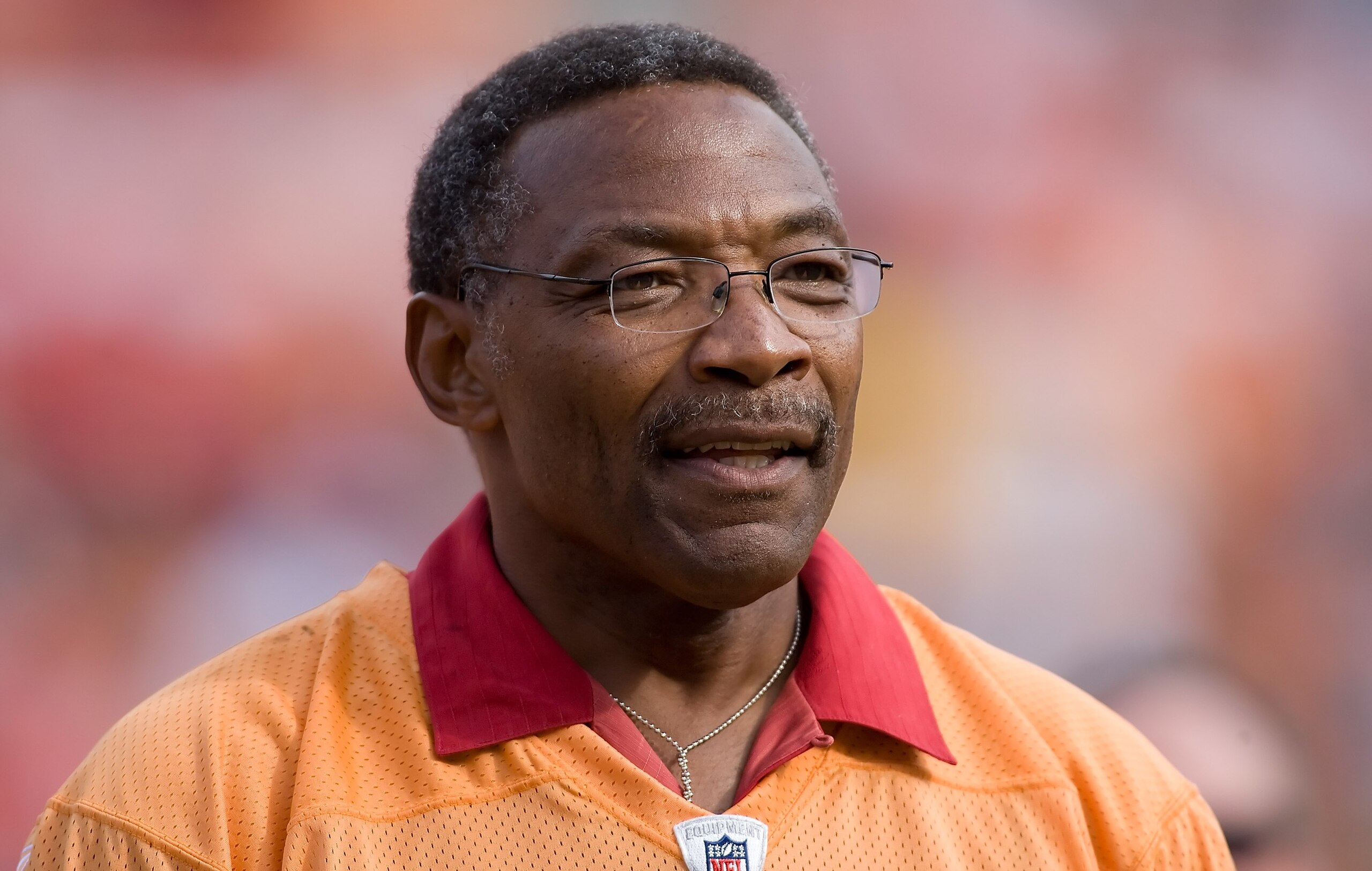 TAMPA, FL - NOVEMBER 08:  Hall of Fame defensive end Lee Roy Selmon is inducted into the Buccanners Ring of Honor at halftime of the Tampa Bay Buccaneers game against the Green Bay Packers at Raymond James Stadium on November 8, 2009 in Tampa, Florida. Th
