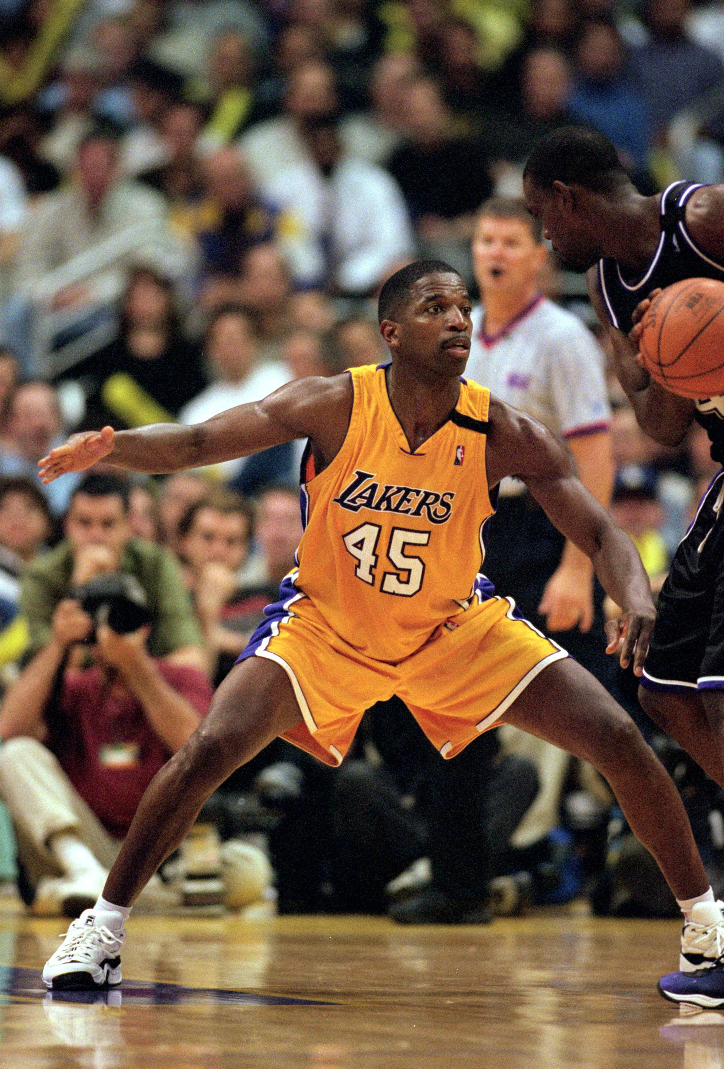 27 Apr 2000: A.C. Green #45 of the Los Angeles Lakers reacts to the action during the NBA Western Conference Playoffs Round One Game against the Sacramento Kings at the Staples Center in Los Angeles, California. The Lakers defeated the Kings 113-89.