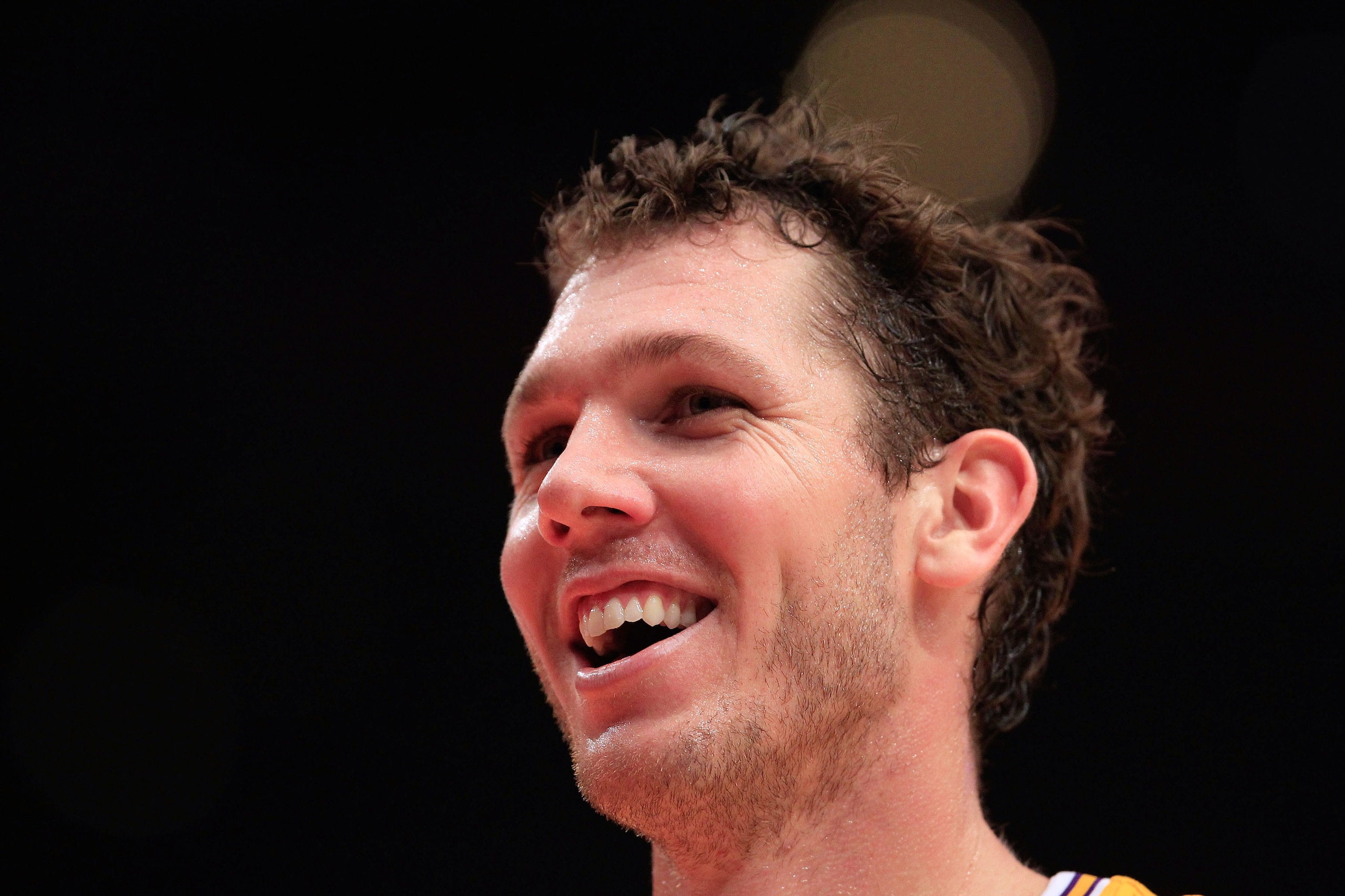 NEW YORK, NY - FEBRUARY 11: Luke Walton #4 of the Los Angeles Lakers on the court against the New York Knicks at Madison Square Garden on February 11, 2011 in New York City. NOTE TO USER: User expressly acknowledges and agrees that, by downloading and/or