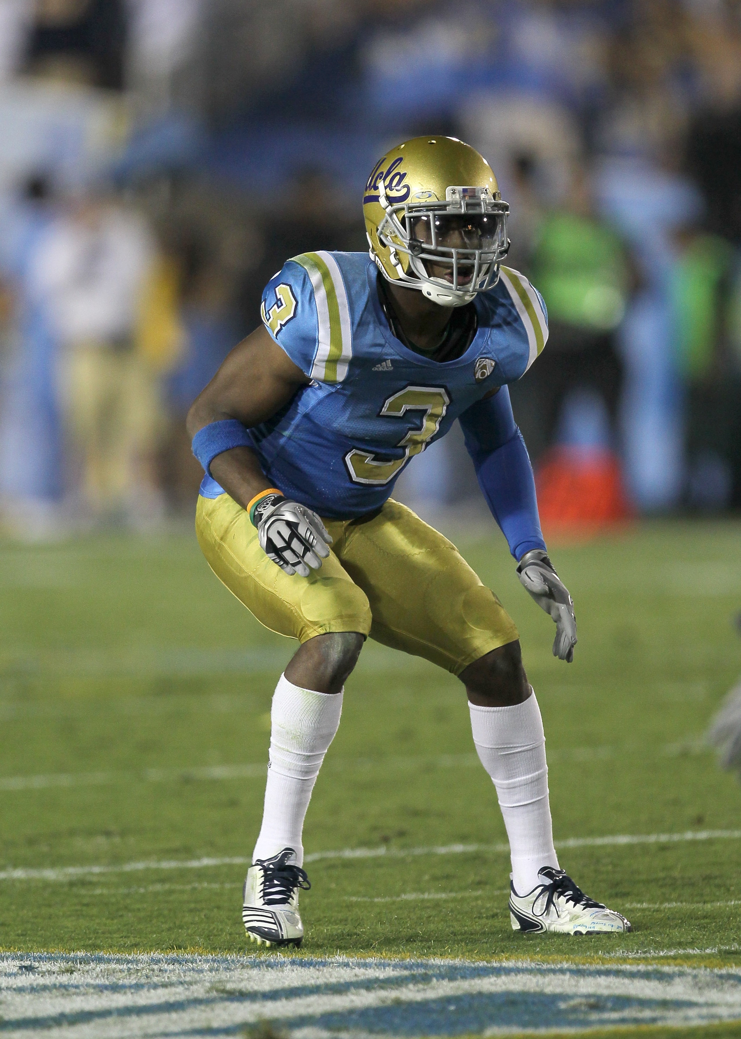 PASADENA, CA - SEPTEMBER 18:  Safety Rahim Moore #3 of the UCLA Bruins in the game with the Houston Cougars at the Rose Bowl on September 18, 2010 in Pasadena, California.  UCLA won 31-13.  (Photo by Stephen Dunn/Getty Images)