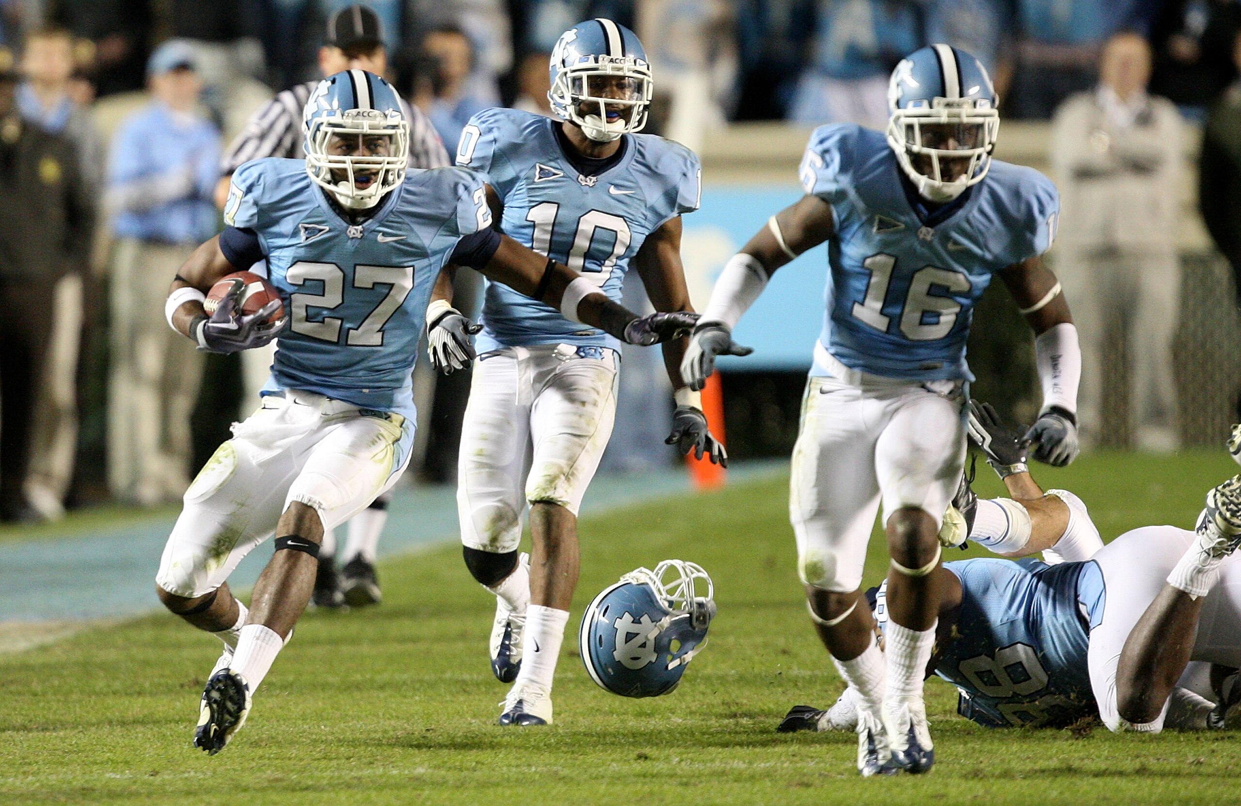 CHAPEL HILL, NC - NOVEMBER 07:  Deunta Williams #27 of the North Carolina Tar Heels runs with the ball after an interception against the Duke Blue Devils during their game at Kenan Stadium on November 7, 2009 in Chapel Hill, North Carolina.  (Photo by Str