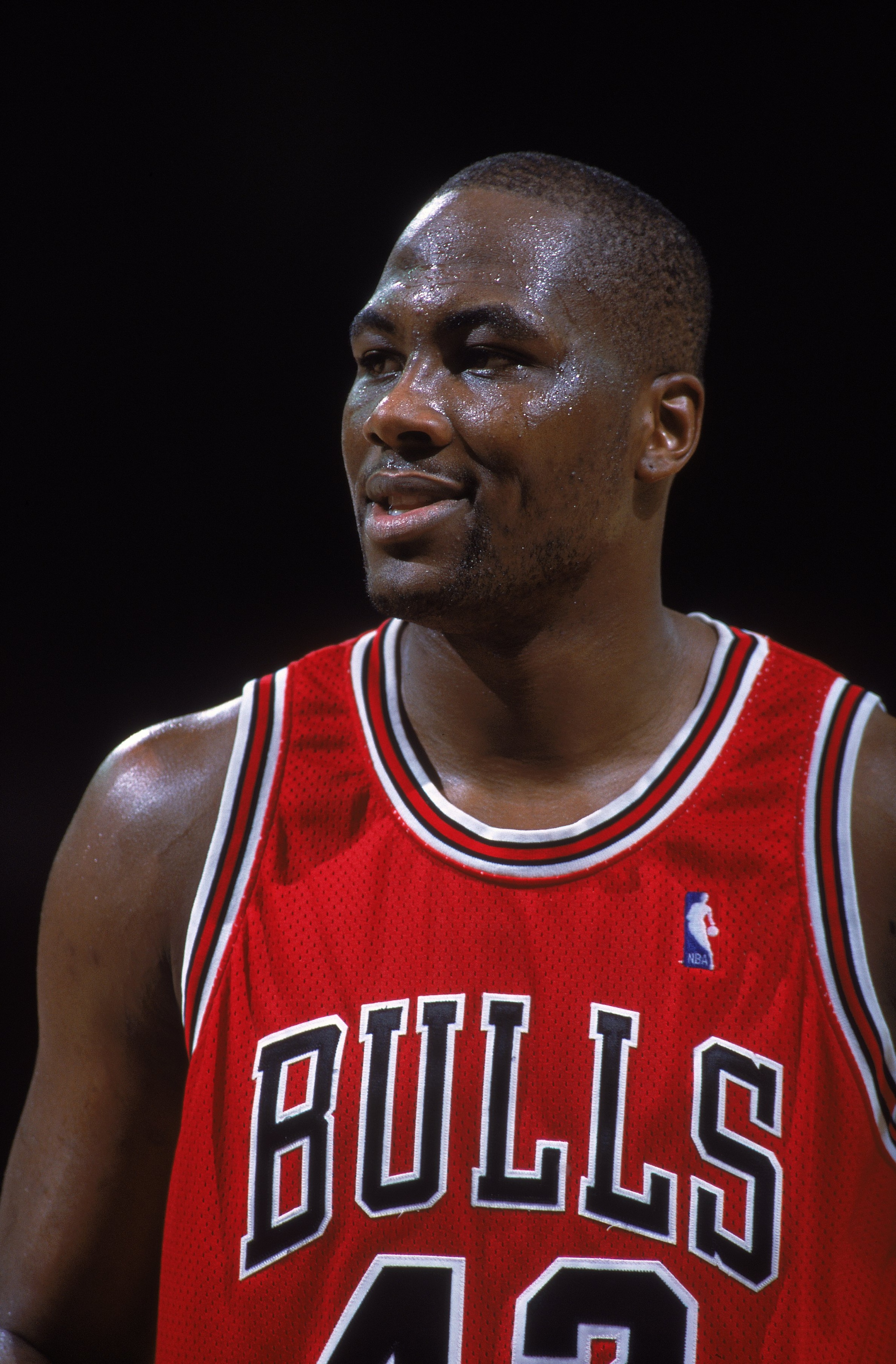21 Nov 2000:  A close up of Elton Brand #42 of the Chicago Bulls watching the action during the game against the Golden State Warriors at the Network Associates Stadium in Oakland, California. The Warriors defeated the Bulls 89-74.   NOTE TO USER: It is e