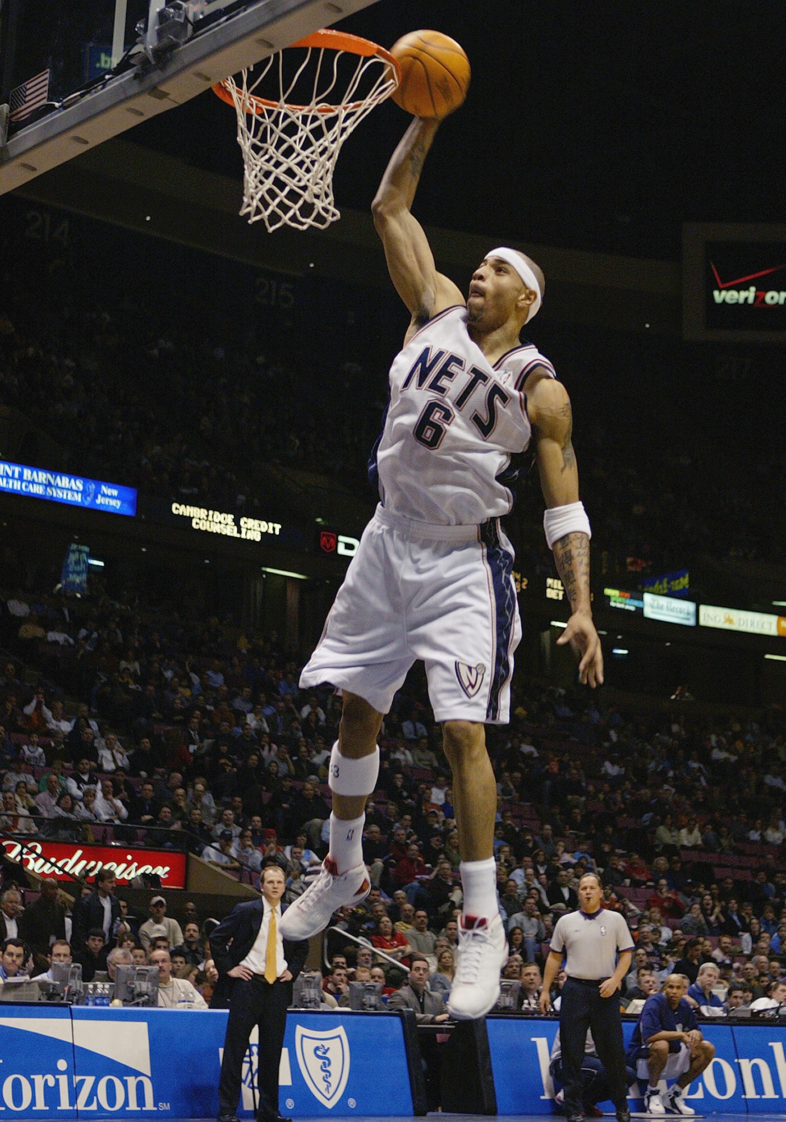 EAST RUTHERFORD, NJ - FEBRUARY 18:  Kenyon Martin #6 of the New Jersey Nets dunks the ball during the game against the Atlanta Hawks at Continental Airlines Arena on February 18, 2004 in East Rutherford, New Jersey.  The Nets won 98-92.  NOTE TO USER: Use