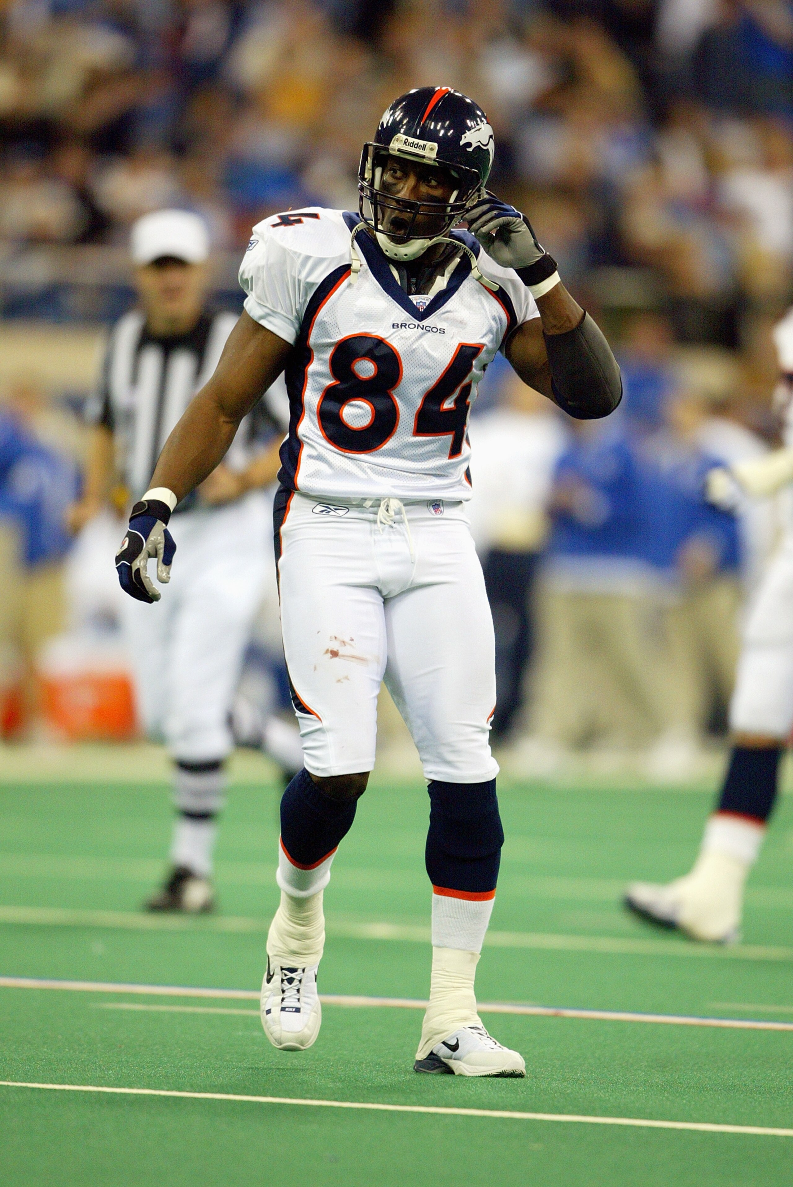 INDIANAPOLIS - DECEMBER 21:  Tight end Shannon Sharpe #84 of the Denver Broncos on the field during the game against the Indianapolis Colts on December 21, 2003 at the RCA Dome in Indianapolis, Indiana. The Broncos defeated the Colts 31-17. (Photo by Andy