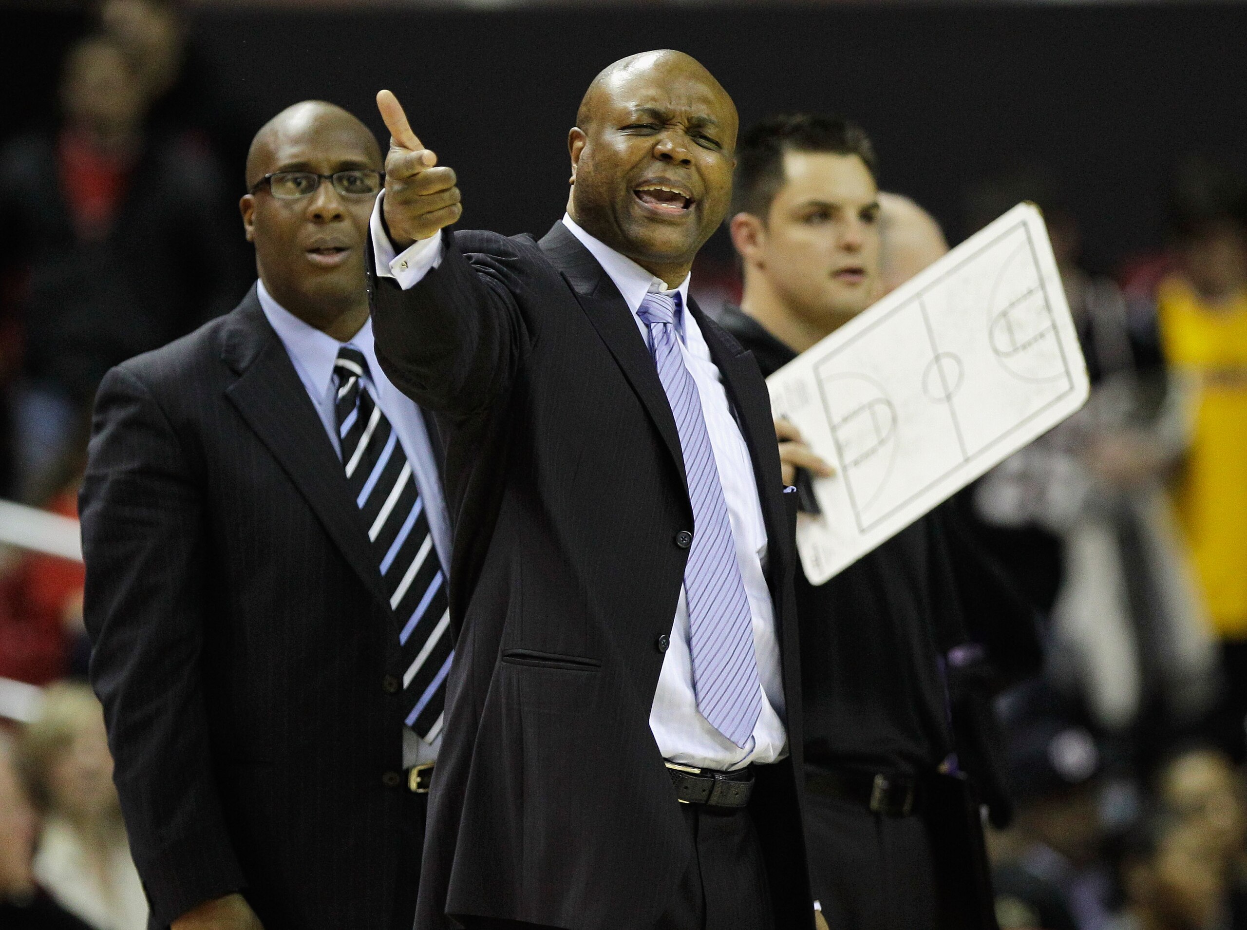 COLLEGE PARK, MD - FEBRUARY 23: Leonard Hamilton, head coach of the  Florida State Seminoles yells at an official against the Maryland Terrapins against at the Comast Center on February 23, 2011 in College Park, Maryland.  (Photo by Rob Carr/Getty Images)