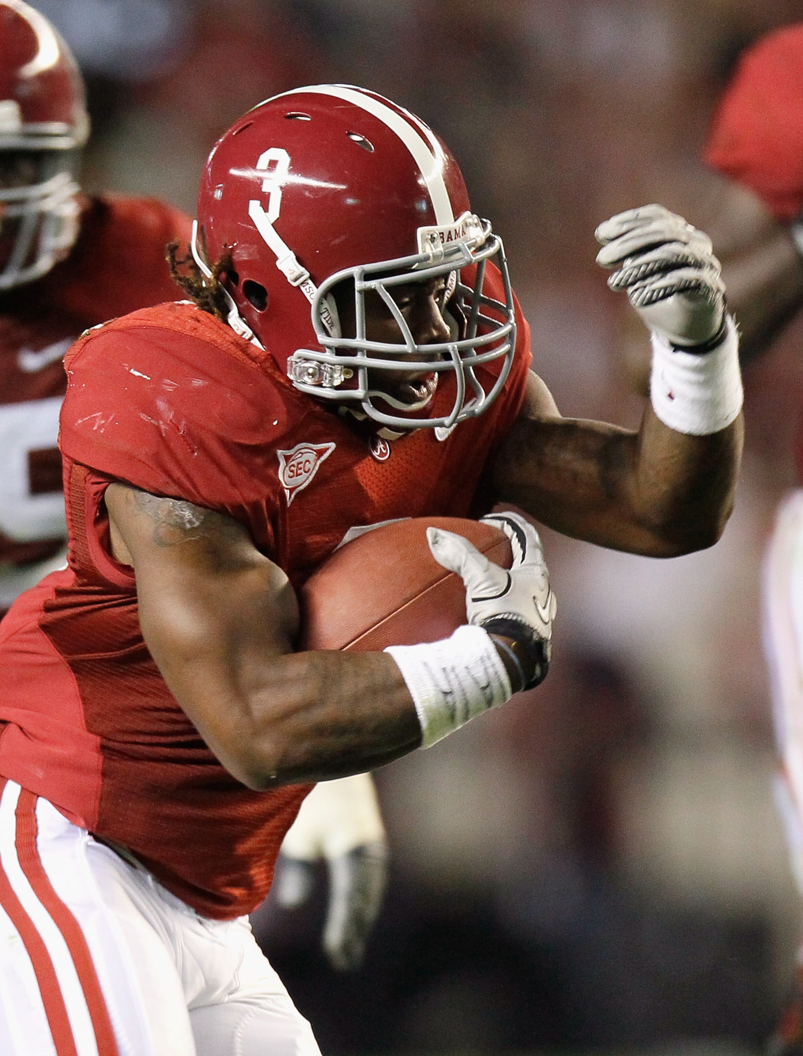 TUSCALOOSA, AL - OCTOBER 16:  Trent Richardson #3 of the Alabama Crimson Tide rushes upfield against the Ole Miss Rebels at Bryant-Denny Stadium on October 16, 2010 in Tuscaloosa, Alabama.  (Photo by Kevin C. Cox/Getty Images)
