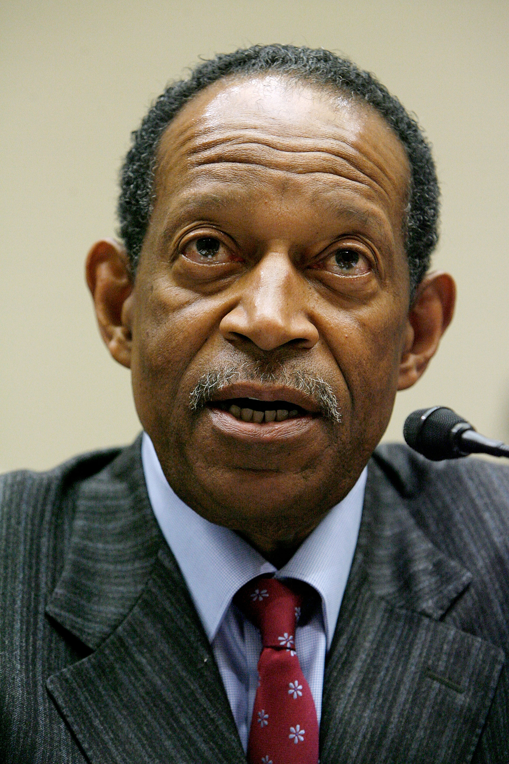 WASHINGTON - FEBRUARY 27: National Football League Players Association Executive Director Gene Upshaw testifies before the US House Subcommittee on Commerce, Trade and Consumer Protection about the use of illegal performance-enhancing drugs in profession