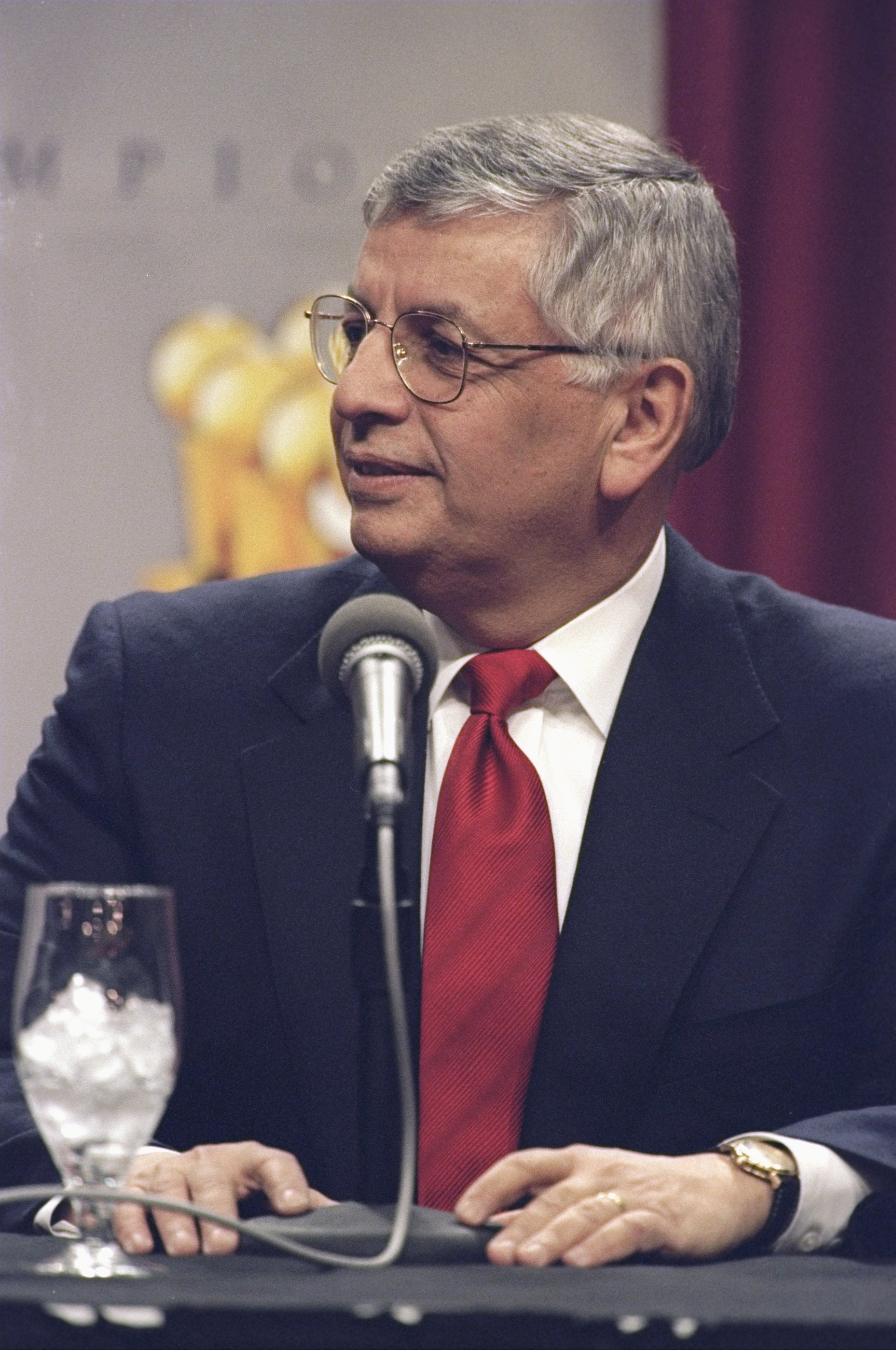 13 Jan 1999: NBA Commissioner David Stern speaking about Michael Jordan during a press conference to anounce Jordans retirement at the United Center in Chicago, Illinois.