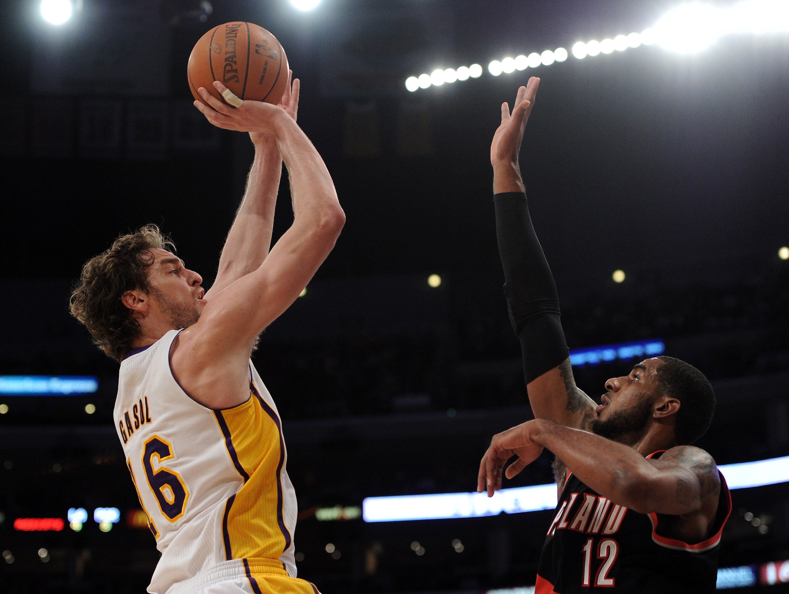 LOS ANGELES, CA - NOVEMBER 07: Pau Gasol #16 of the Los Angeles Lakers shoots a jumper over LaMarcus Aldridge #12 of the Portland Trail Blazers at the Staples Center on November 7, 2010 in Los Angeles, California. NOTE TO USER: User expressly acknowledg LOS ANGELES, CA - NOVEMBER 07: Pau Gasol #16 of the Los Angeles Lakers shoots a jumper over LaMarcus Aldridge #12 of the Portland Trail Blazers at the Staples Center on November 7, 2010 in Los Angeles, California. NOTE TO USER: User expressly acknowledg