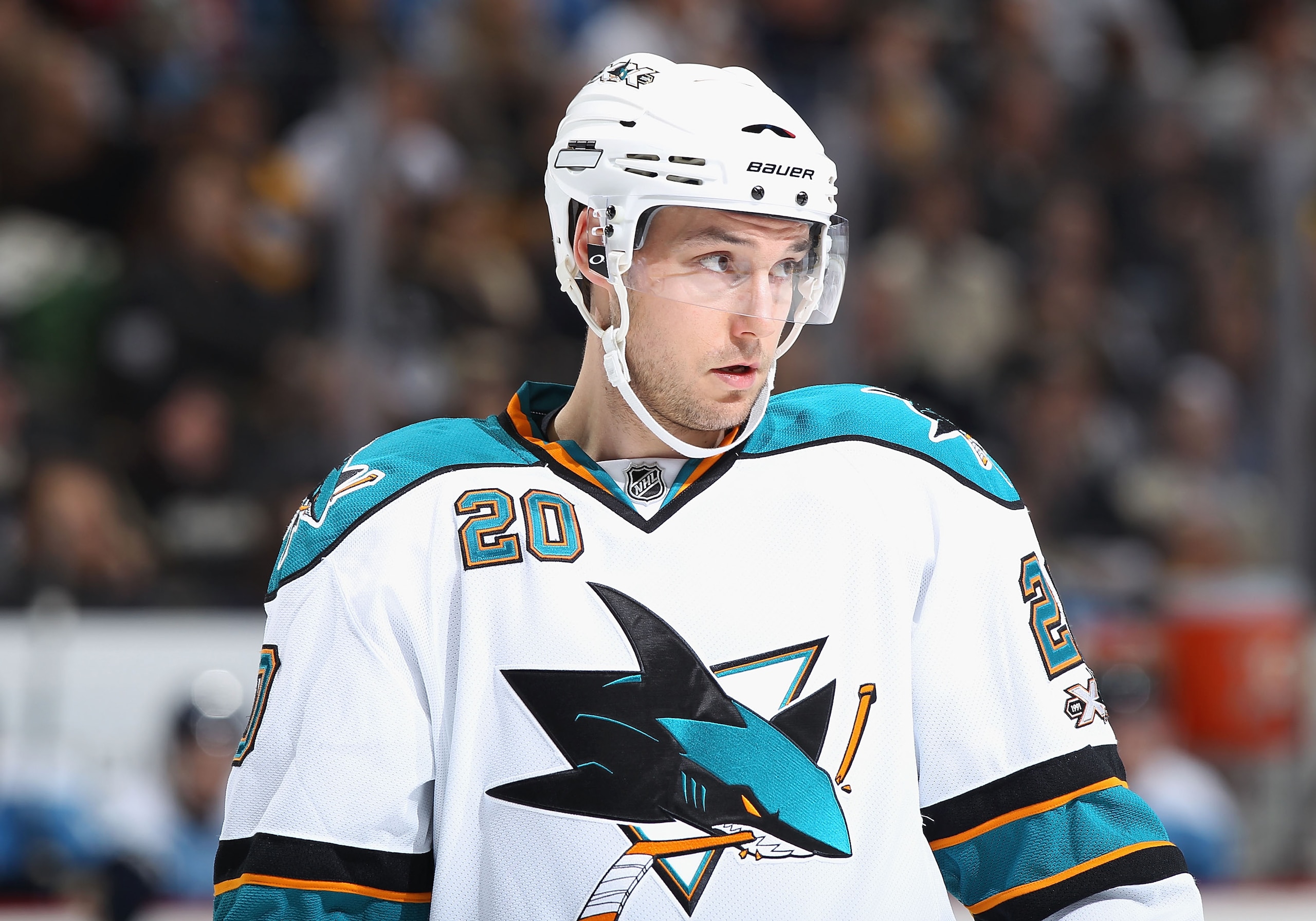 PITTSBURGH, PA - FEBRUARY 23:  Kyle Wellwood #20 of the San Jose Sharks during the NHL game against the Pittsburgh Penguins at Consol Energy Center on February 23, 2011 in Pittsburgh, Pennsylvania. The Sharks defeated the Penguins 3-2 in overtime.  (Photo