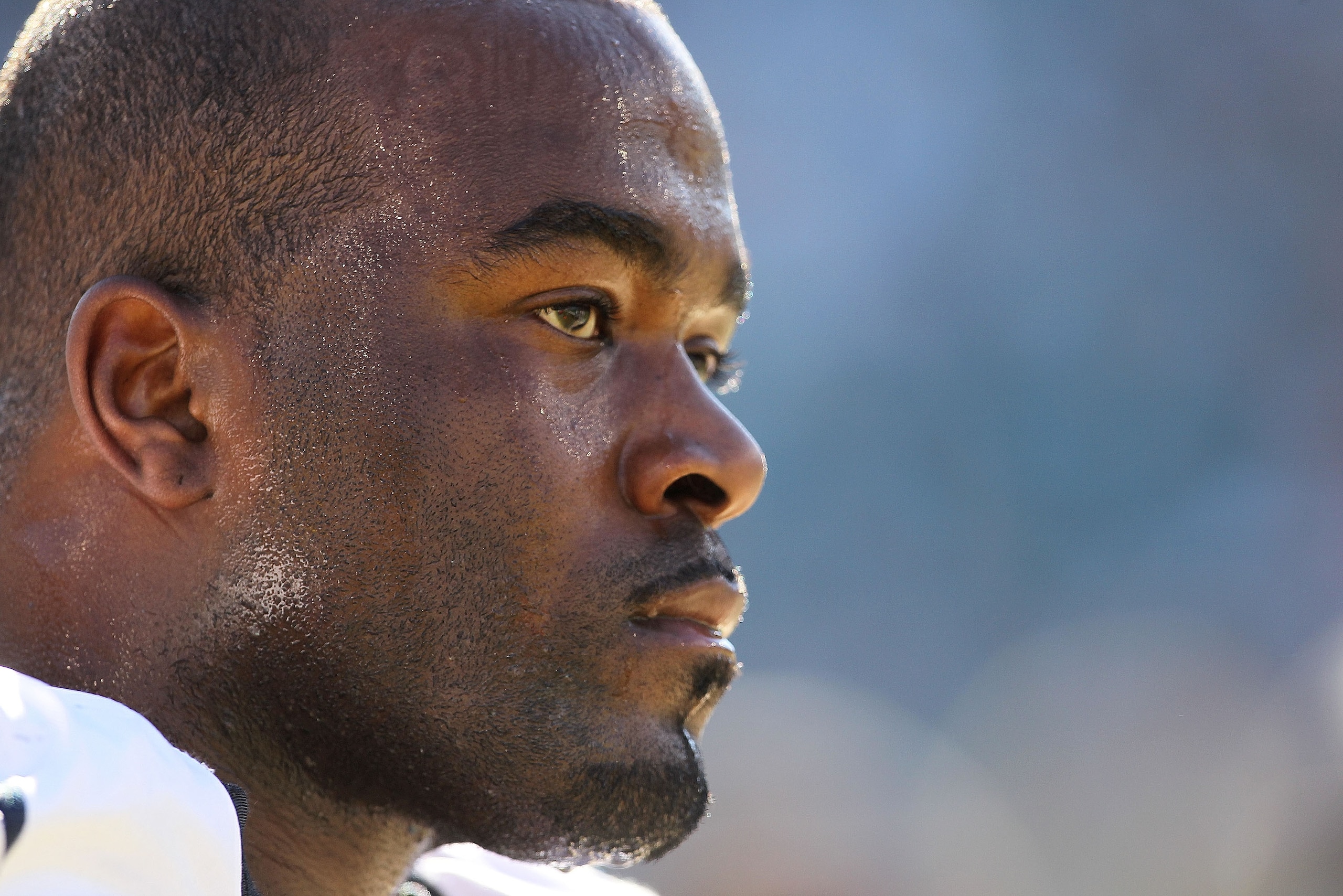 JACKSONVILLE, FL - NOVEMBER 14: Mario Williams #90 of the Houston Texans looks on during a game against the Jacksonville Jaguars at EverBank Field on November 14, 2010 in Jacksonville, Florida. (Photo by Mike Ehrmann/Getty Images) JACKSONVILLE, FL - NOVEMBER 14: Mario Williams #90 of the Houston Texans looks on during a game against the Jacksonville Jaguars at EverBank Field on November 14, 2010 in Jacksonville, Florida. (Photo by Mike Ehrmann/Getty Images)