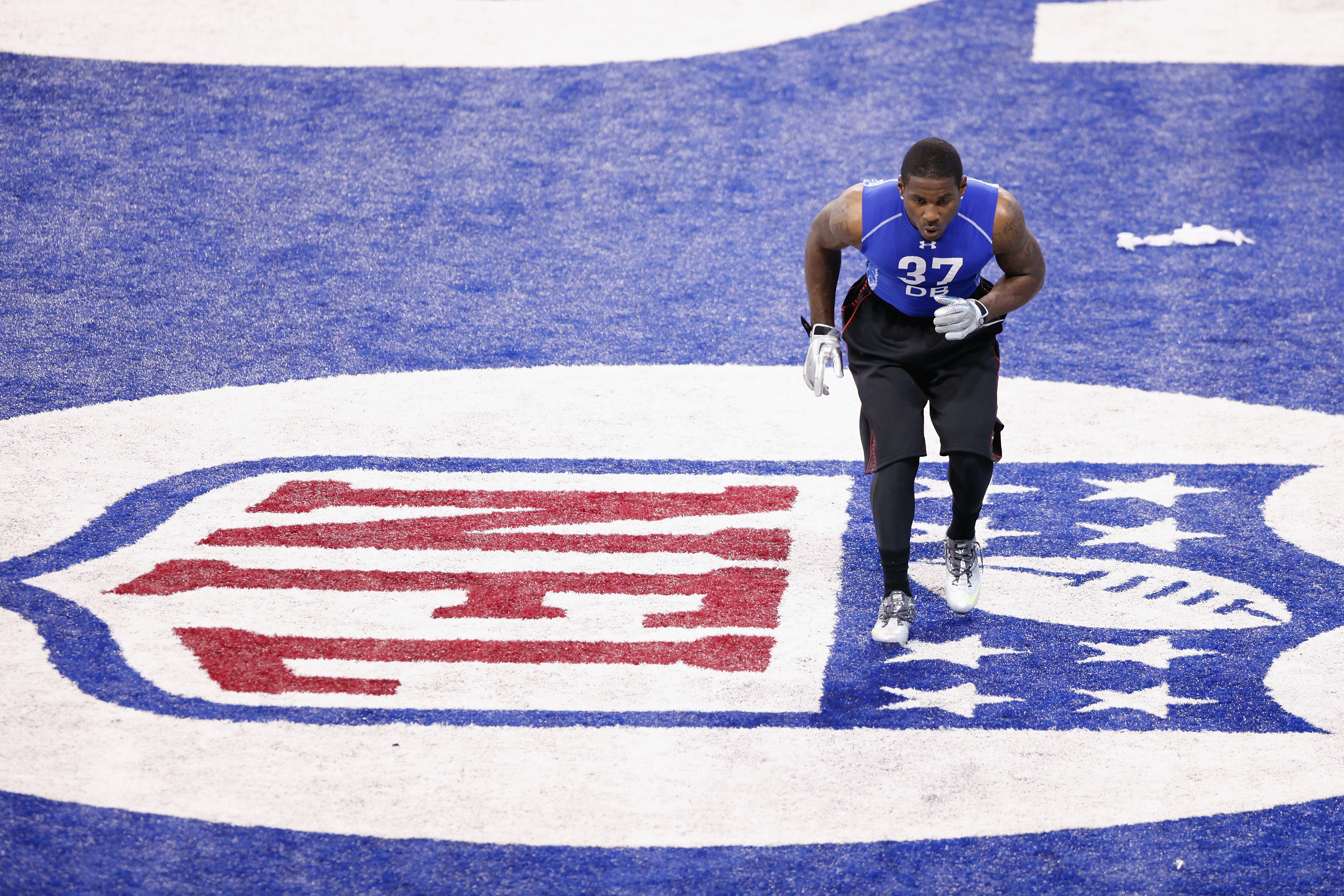 INDIANAPOLIS, IN - MARCH 1: Defensive back Patrick Peterson of LSU warms up before running a drill during the 2011 NFL Scouting Combine at Lucas Oil Stadium on February 28, 2011 in Indianapolis, Indiana. (Photo by Joe Robbins/Getty Images)