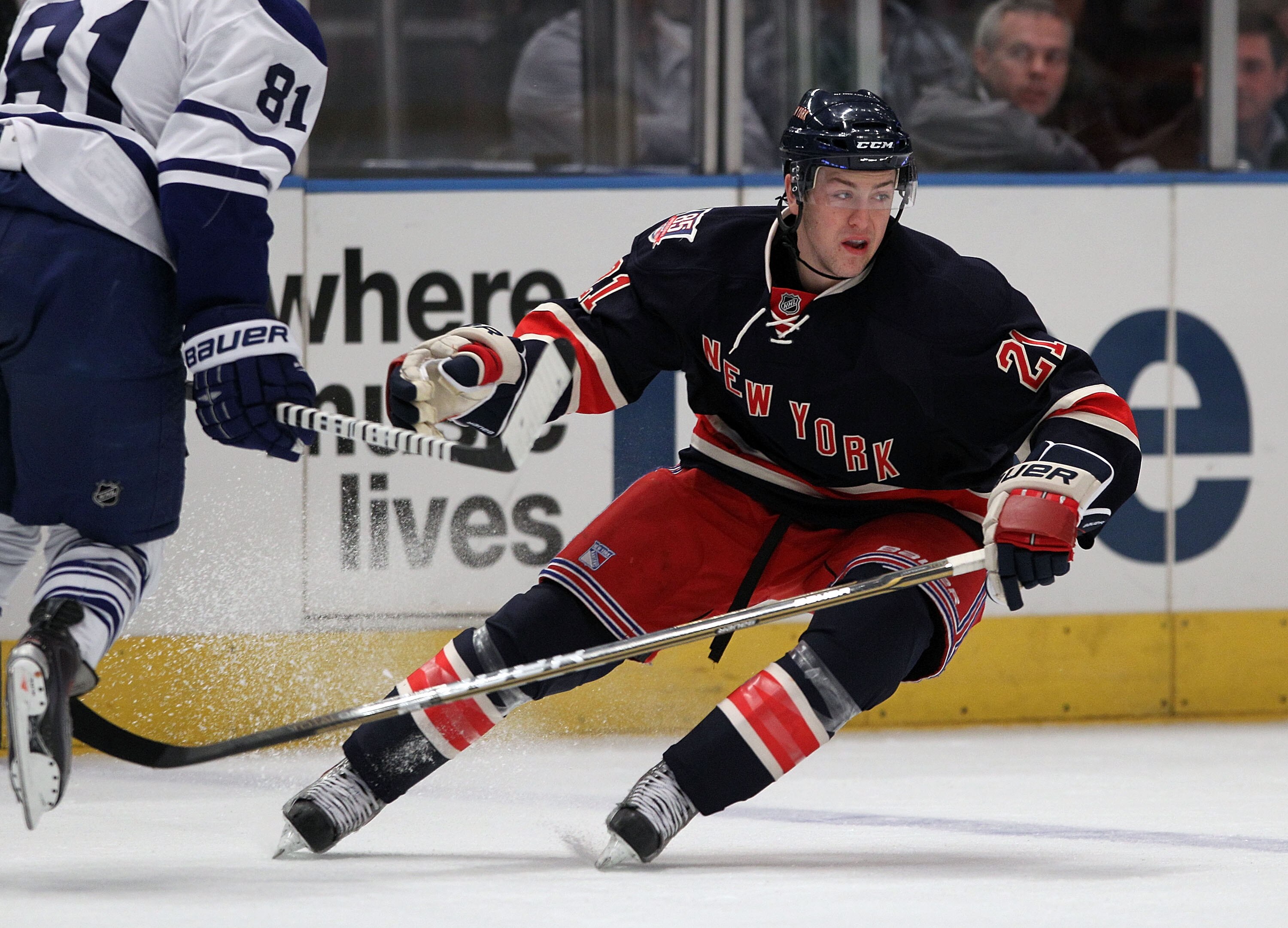 NEW YORK, NY - JANUARY 19:  Derek Stepan #21 of the New York Rangers skates against the Toronto Maple Leafs at Madison Square Garden on January 19, 2011 in New York City.  (Photo by Bruce Bennett/Getty Images)