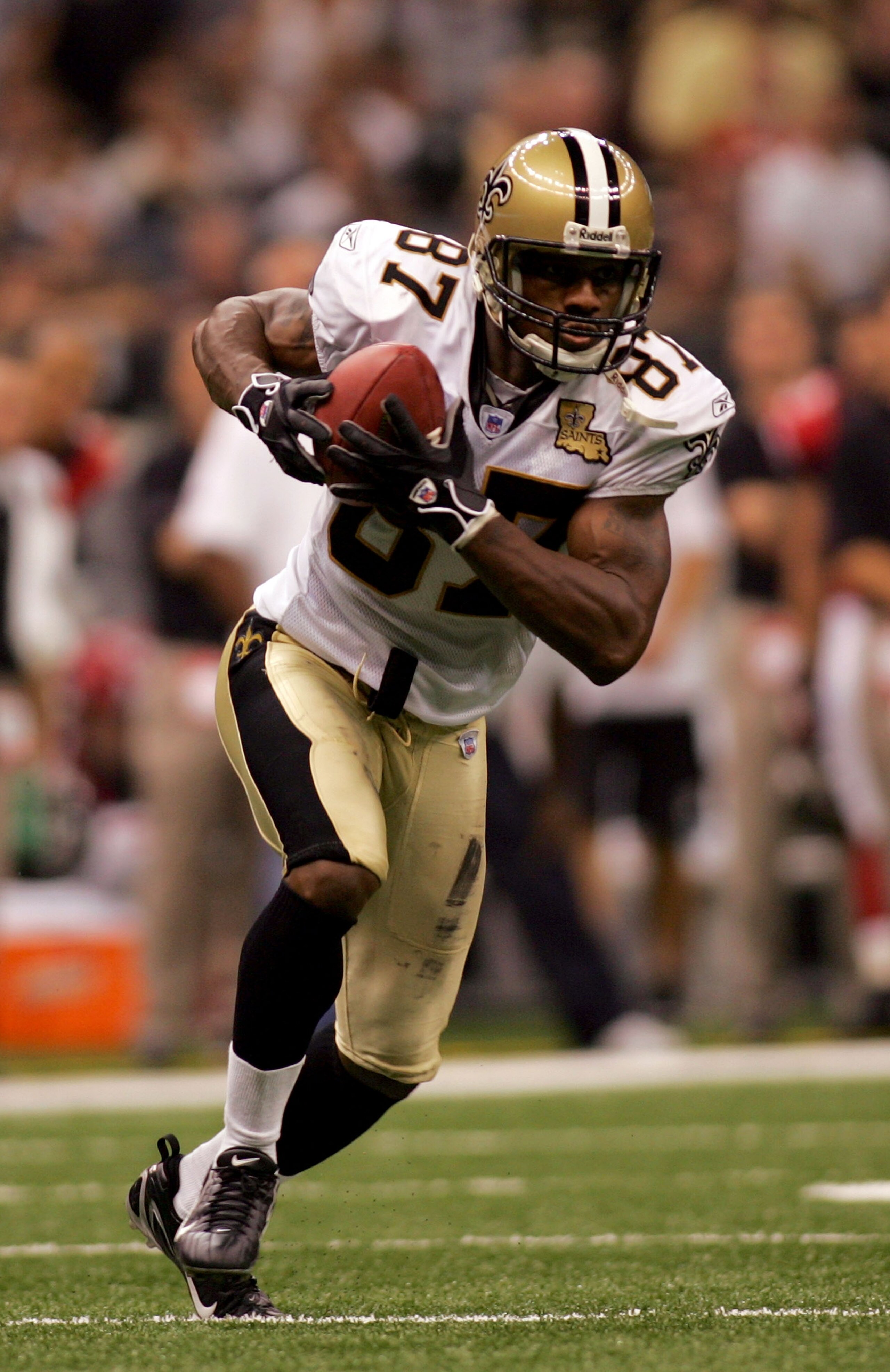 NEW ORLEANS - SEPTEMBER 25:  Wide Receiver Joe Horn #87 of the New Orleans Saints runs with the ball during the Monday Night Football game against the Atlanta Falcons on September 25, 2006 at the Superdome in New Orleans, Louisiana.  Tonight's game marks