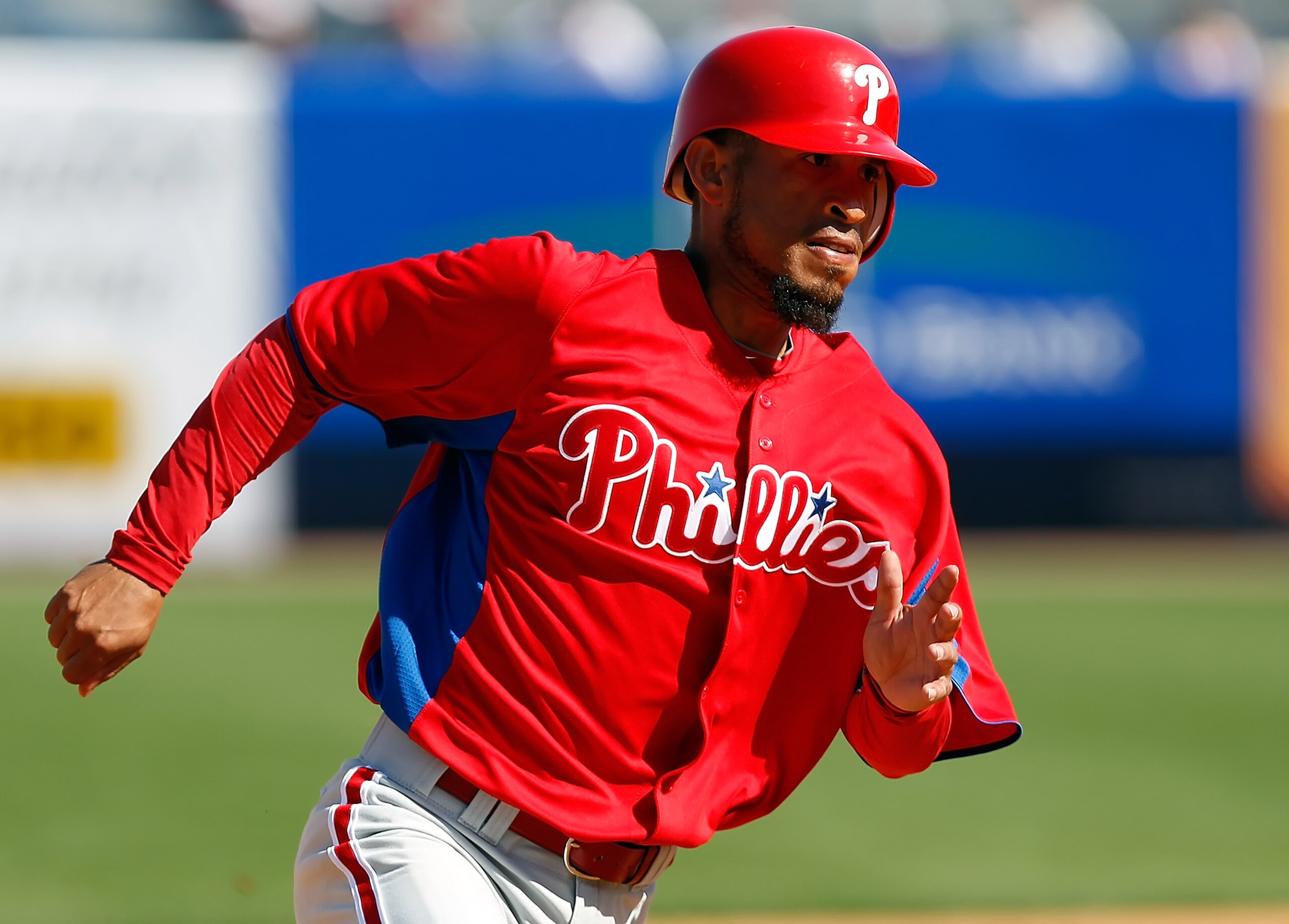 TAMPA, FL - FEBRUARY 26:  Shortstop Wilson Valdez #21 of the Philadelphia Phillies advances to third against the New York Yankees during a Grapefruit League Spring Training Game at George M. Steinbrenner Field on February 26, 2011 in Tampa, Florida.  (Pho