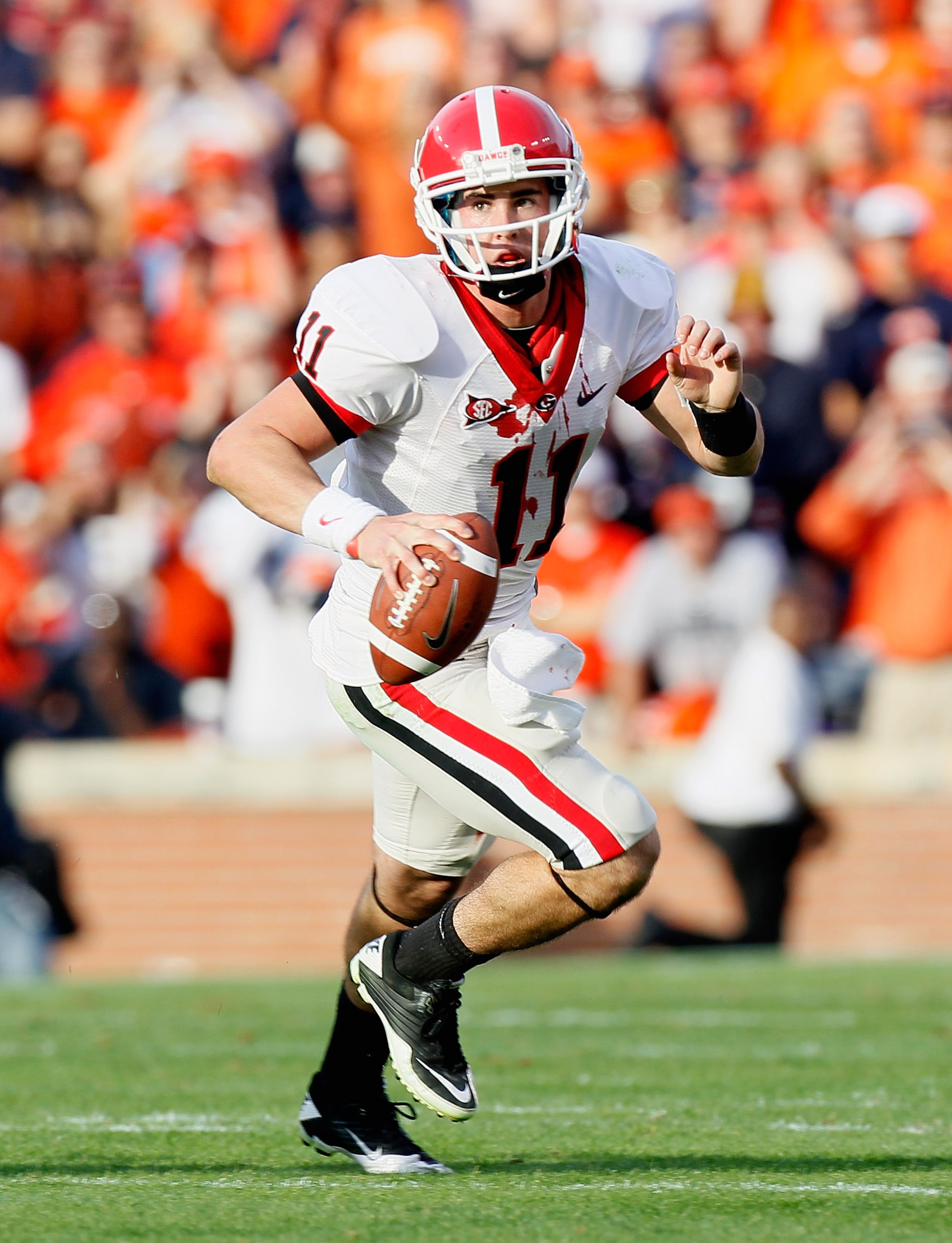 AUBURN, AL - NOVEMBER 13:  Quarterback Aaron Murray #11 of the Georgia Bulldogs against the Auburn Tigers at Jordan-Hare Stadium on November 13, 2010 in Auburn, Alabama.  (Photo by Kevin C. Cox/Getty Images)